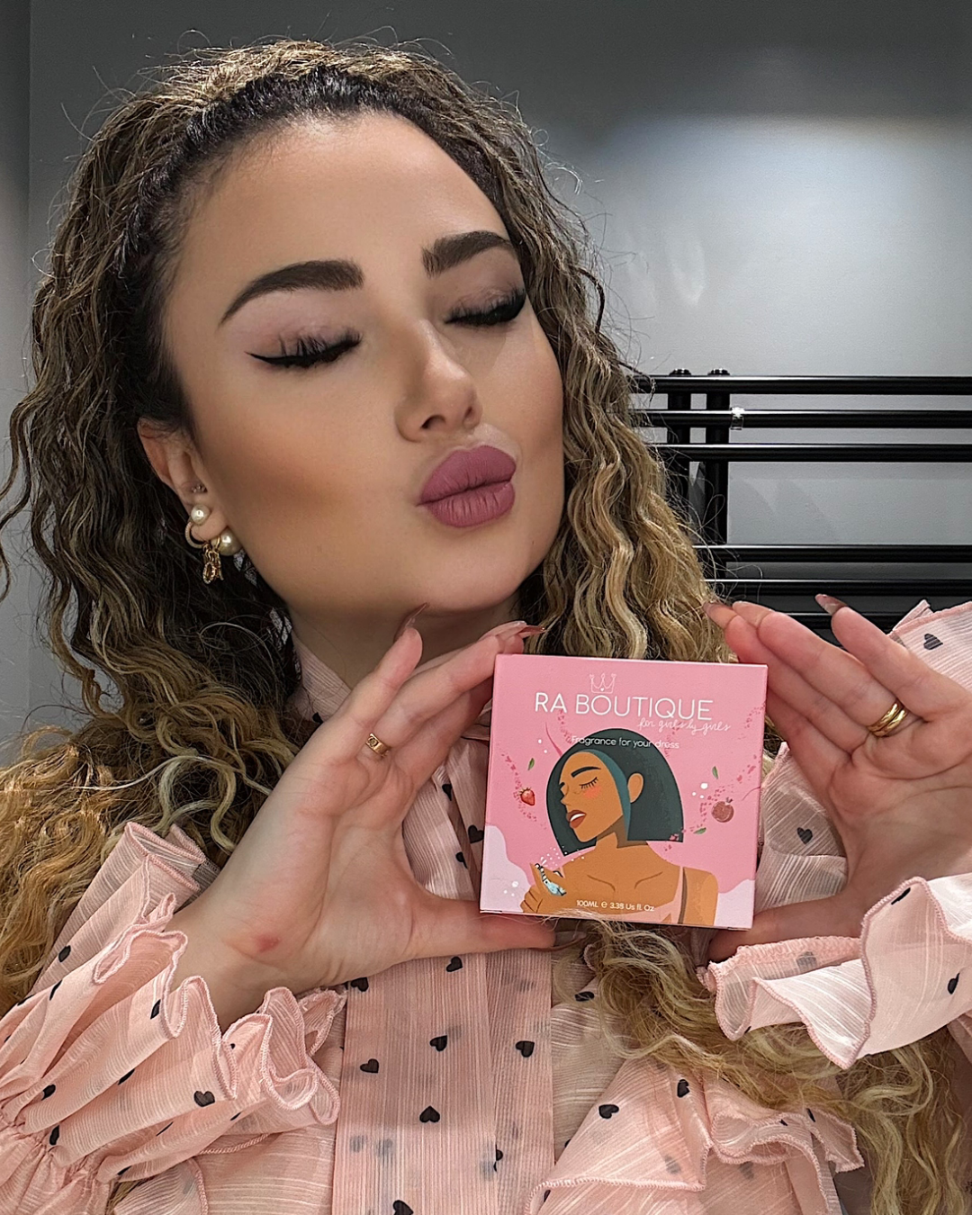 Profumo dei nostri pacchi Ra Boutique - R.a. Boutique