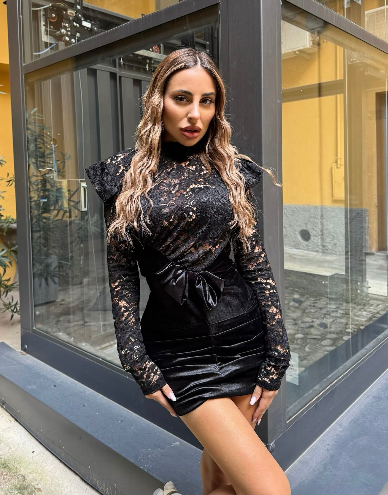 chinese dress ladies Black lace dress with bow