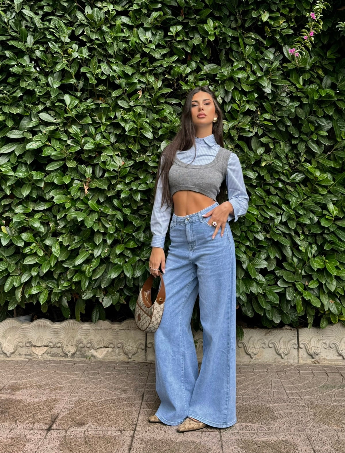 Maglioncino grigio più camicia celeste - R.a. Boutique 