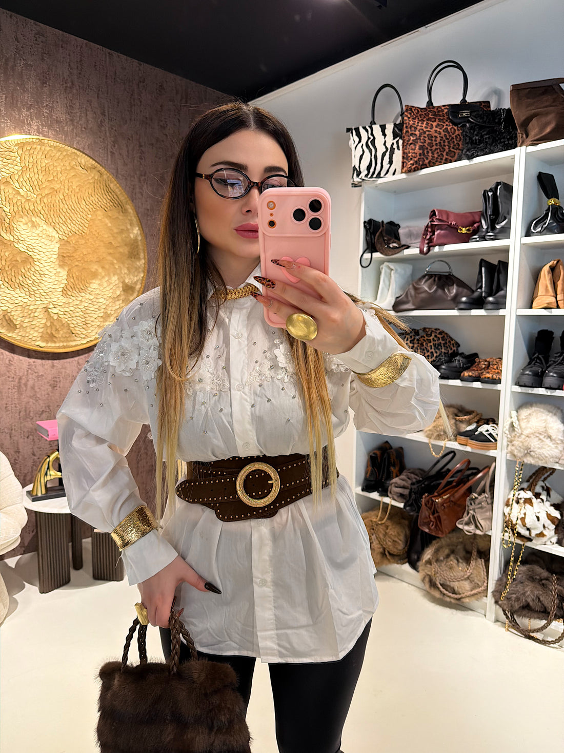 Camicia con fiori ricamati - R.a. Boutique