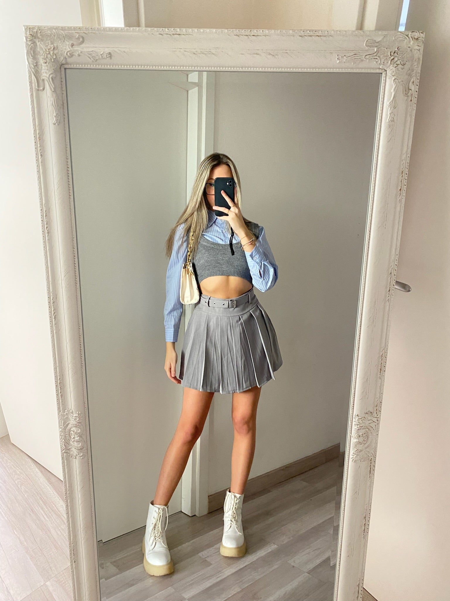 Maglioncino grigio più camicia celeste - R.a. Boutique 