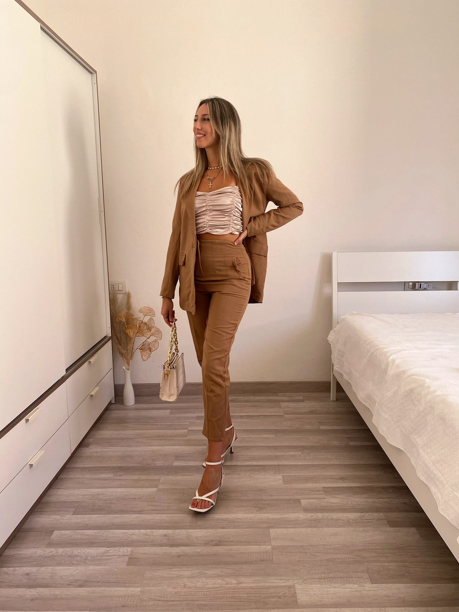 Top in raso burro arricciato - R.a. Boutique 