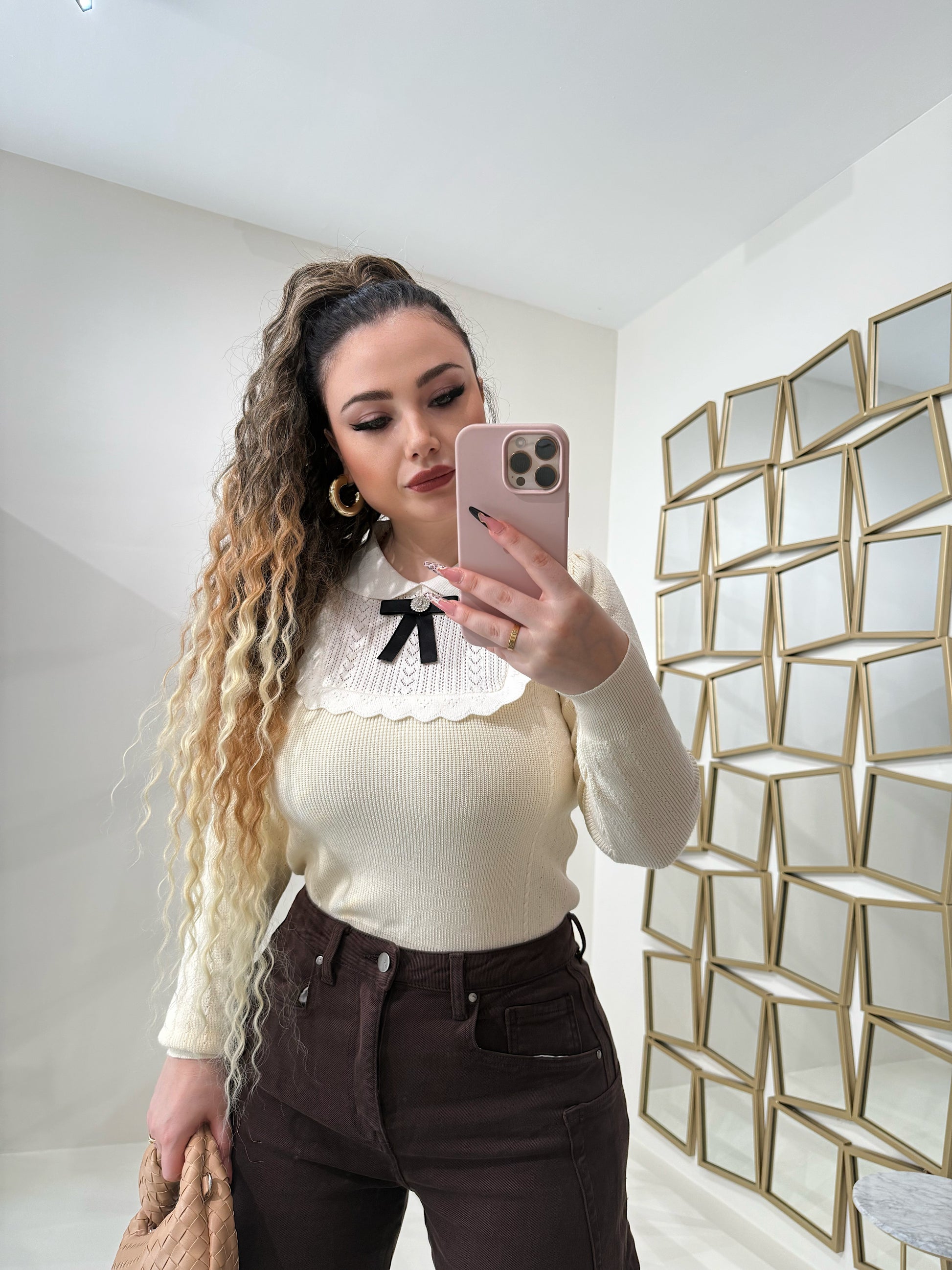 Maglioncino con fiocco e gioiello - R.a. Boutique