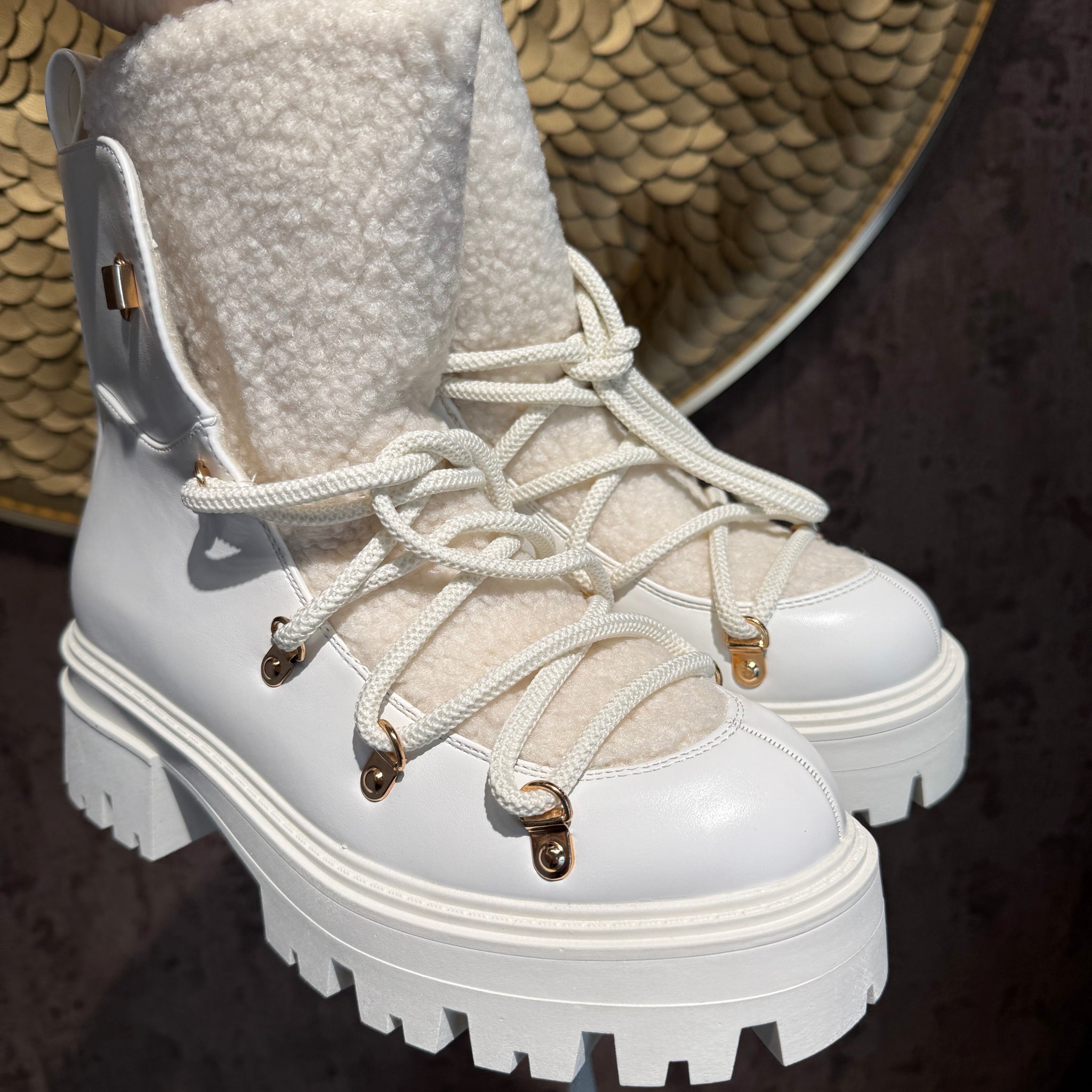 Anfibi con pelliccia interna – Bianco & Nero - R.a. Boutique