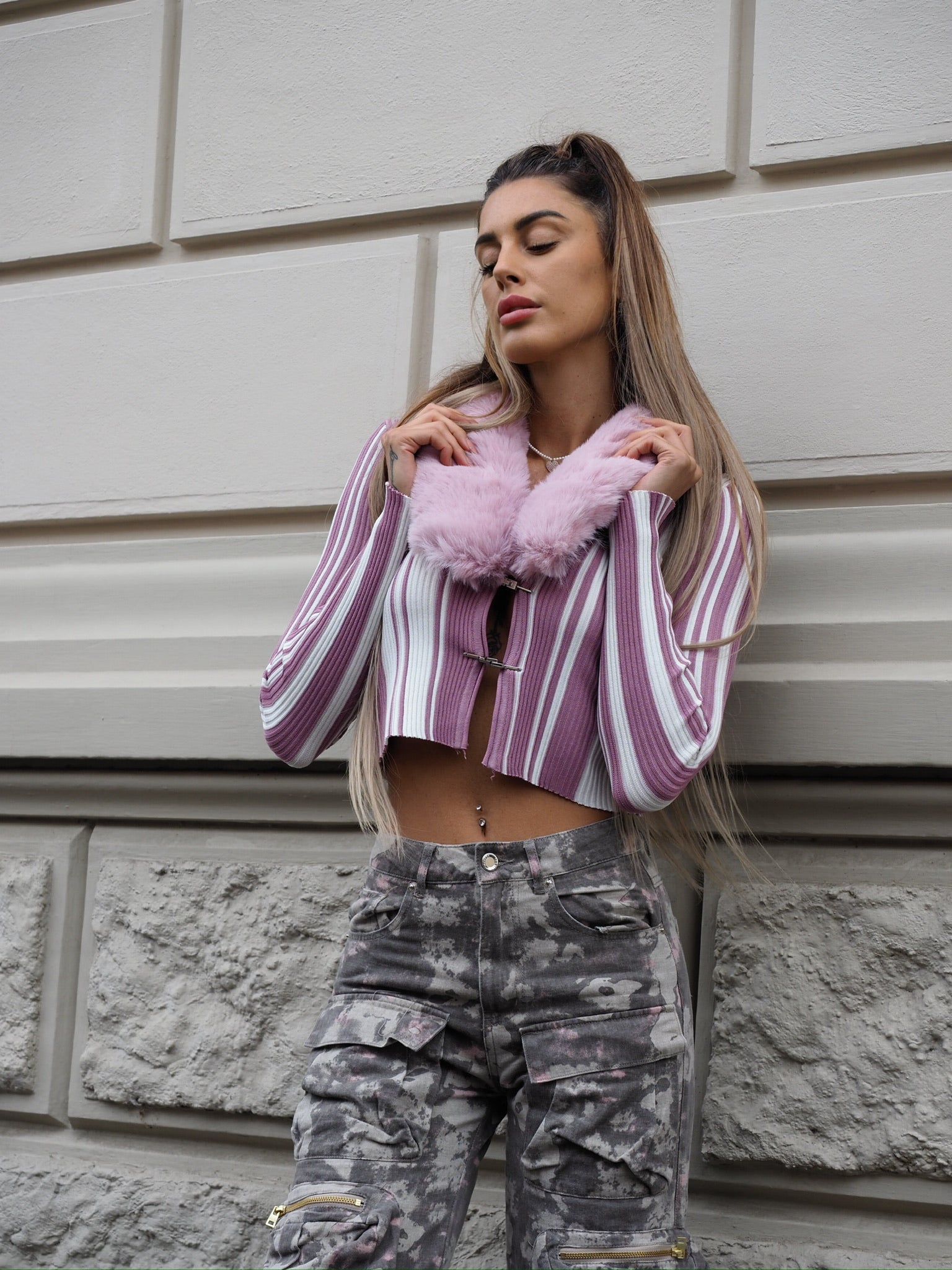 Maglione con pelliccia rosa - R.a. Boutique 