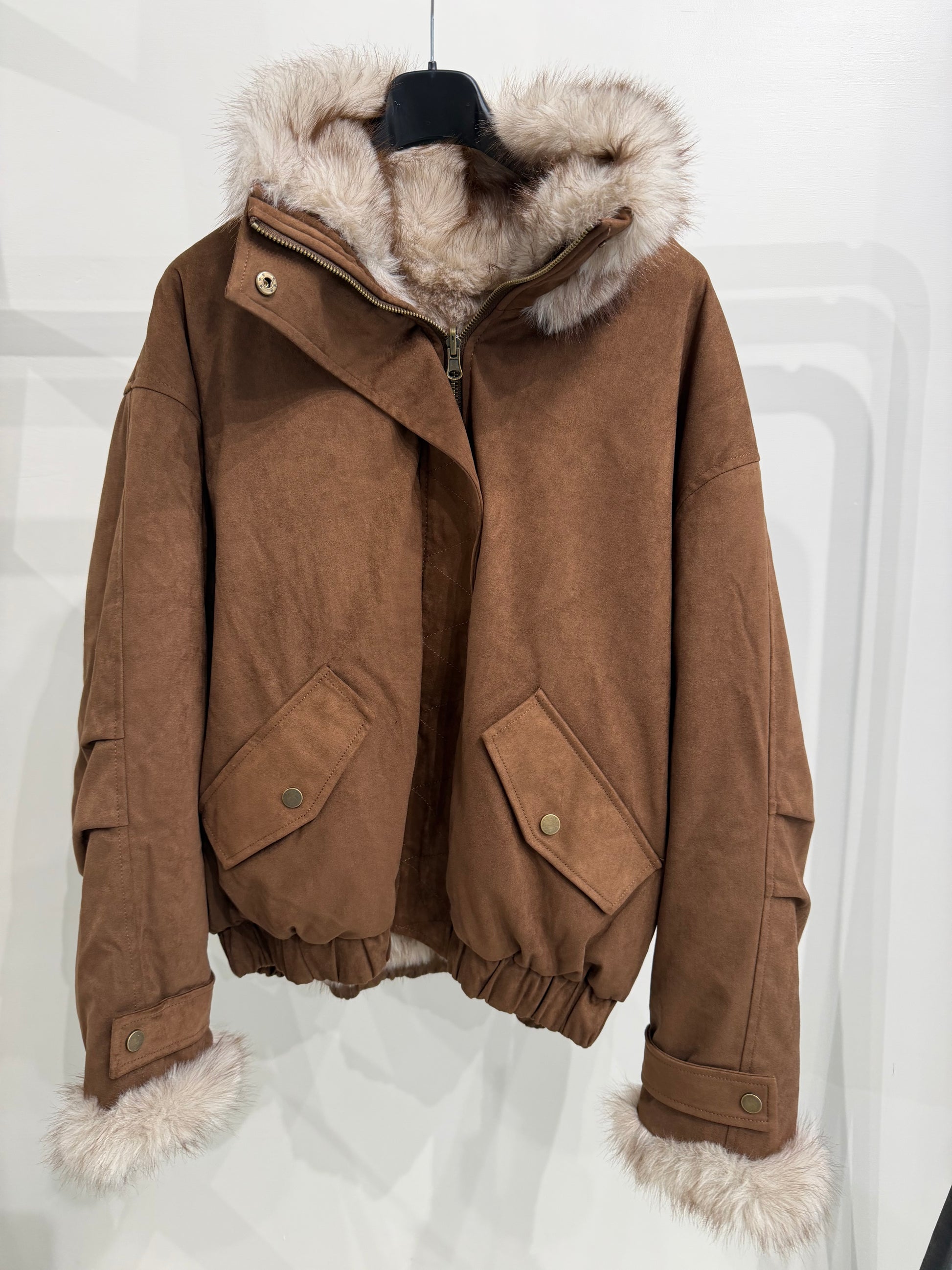 Giaccone Camel con imbottitura in pelo reversibile - R.a. Boutique