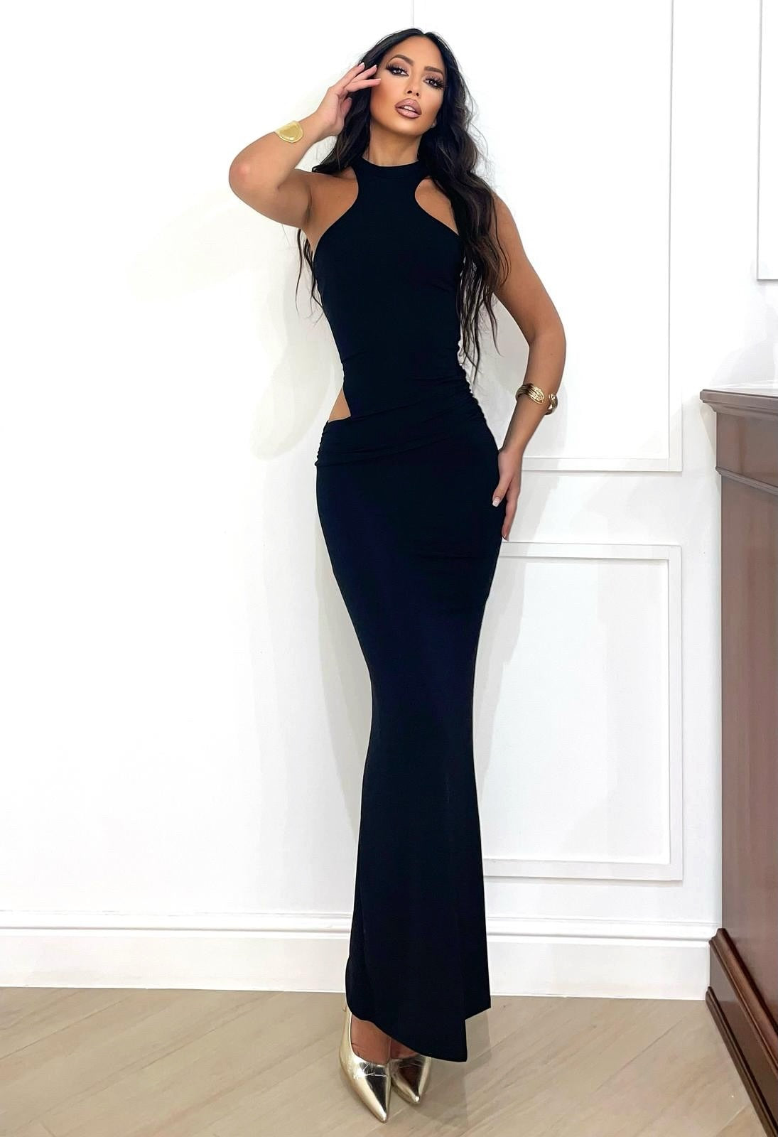 Abito lungo nero con choker e apertura laterale - R.a. Boutique