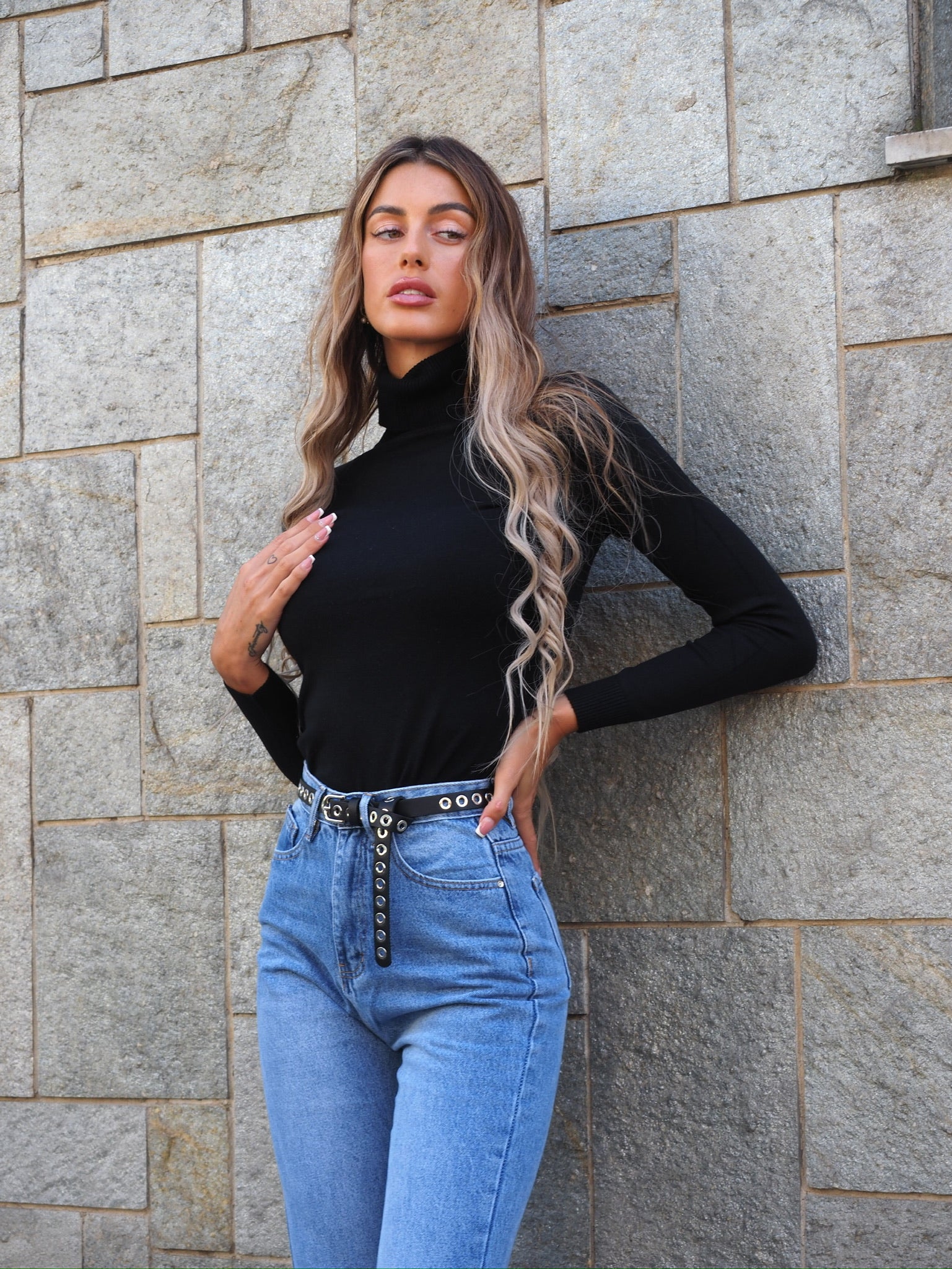 Maglioncino nero collo alto - R.a. Boutique 