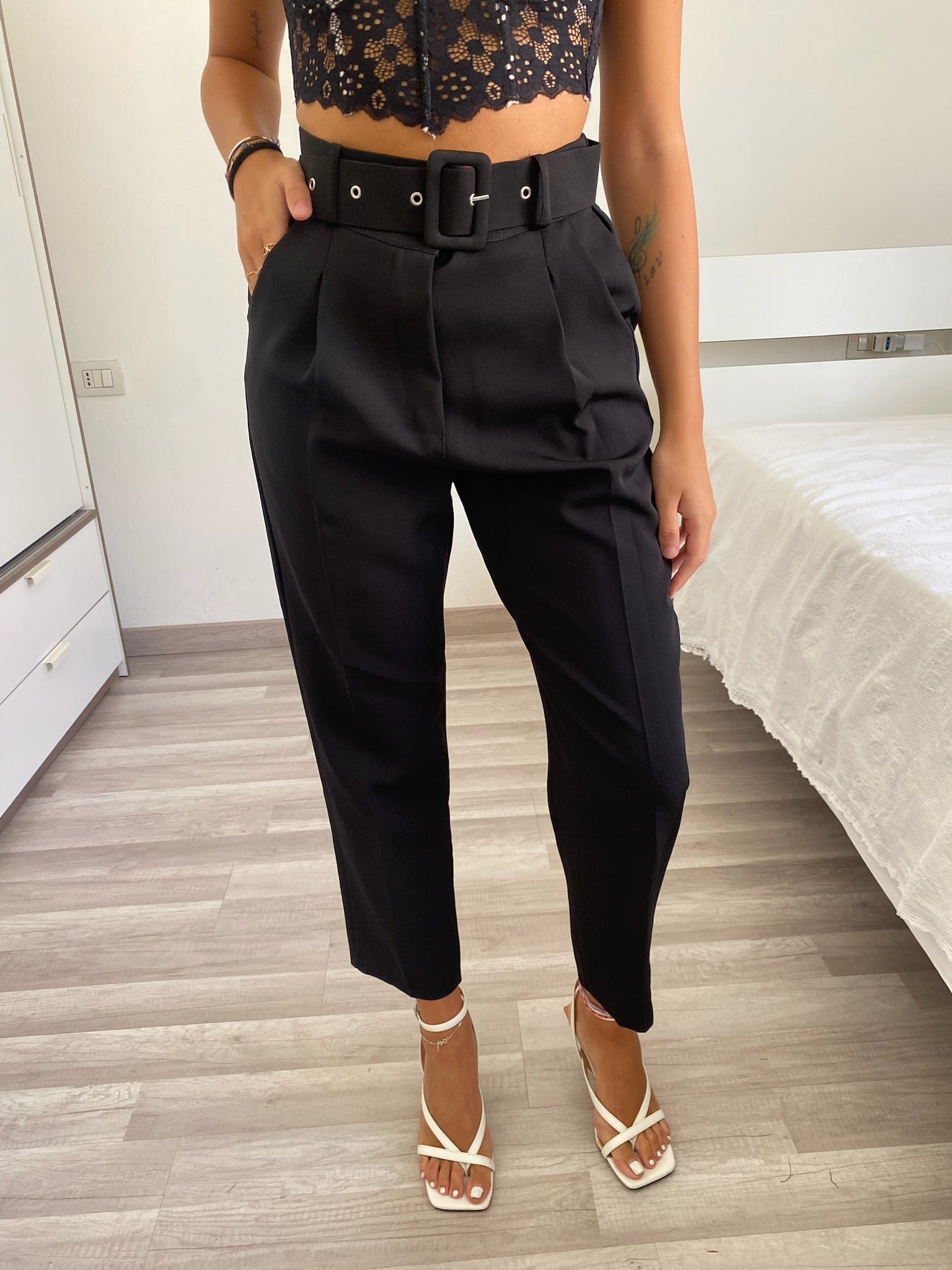 Completo giacca e pantalone nero - R.a. Boutique 