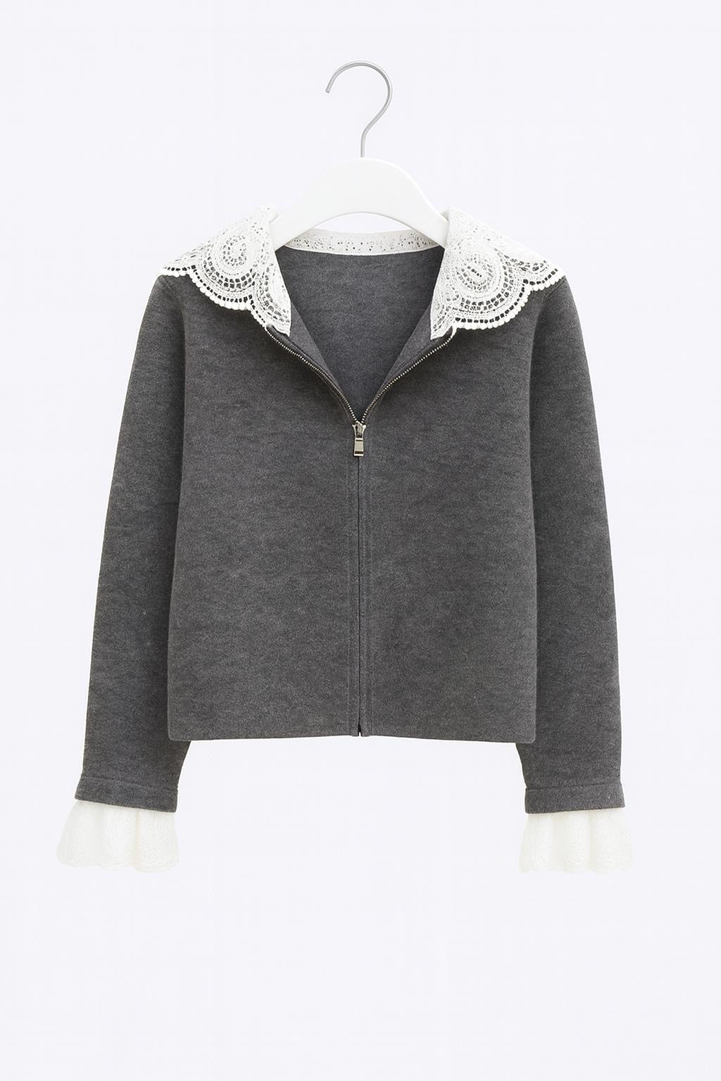 Felpa con pizzo bianco