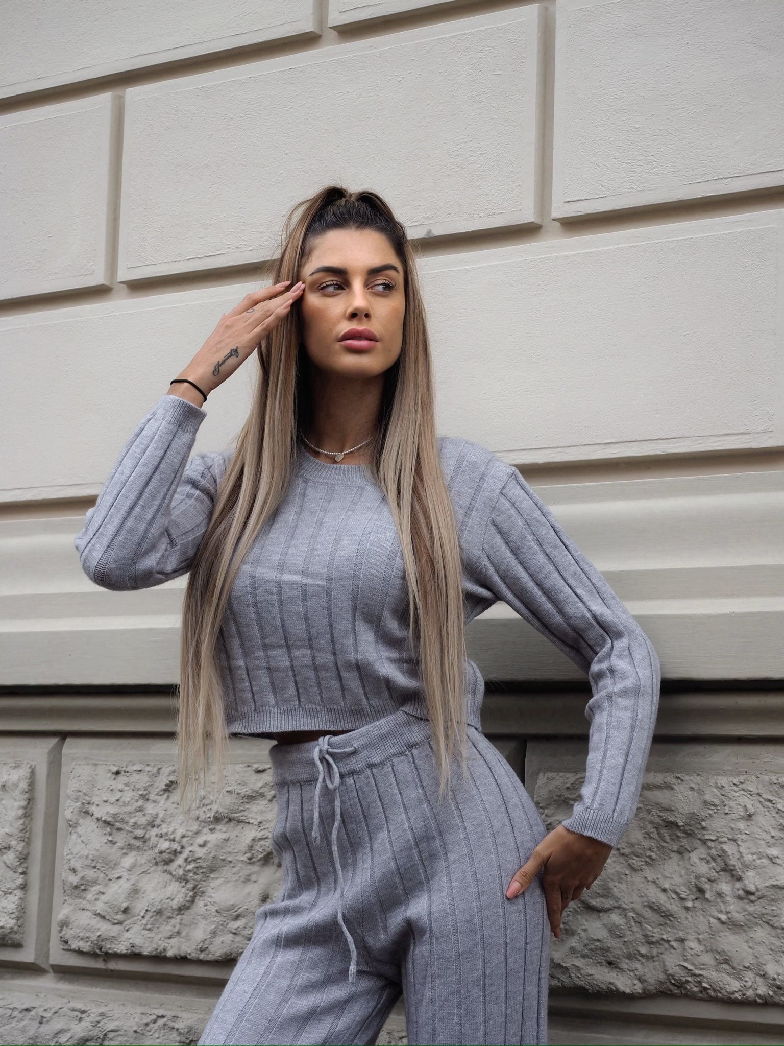 Completo maglia e pantalone grigio a righe - R.a. Boutique 