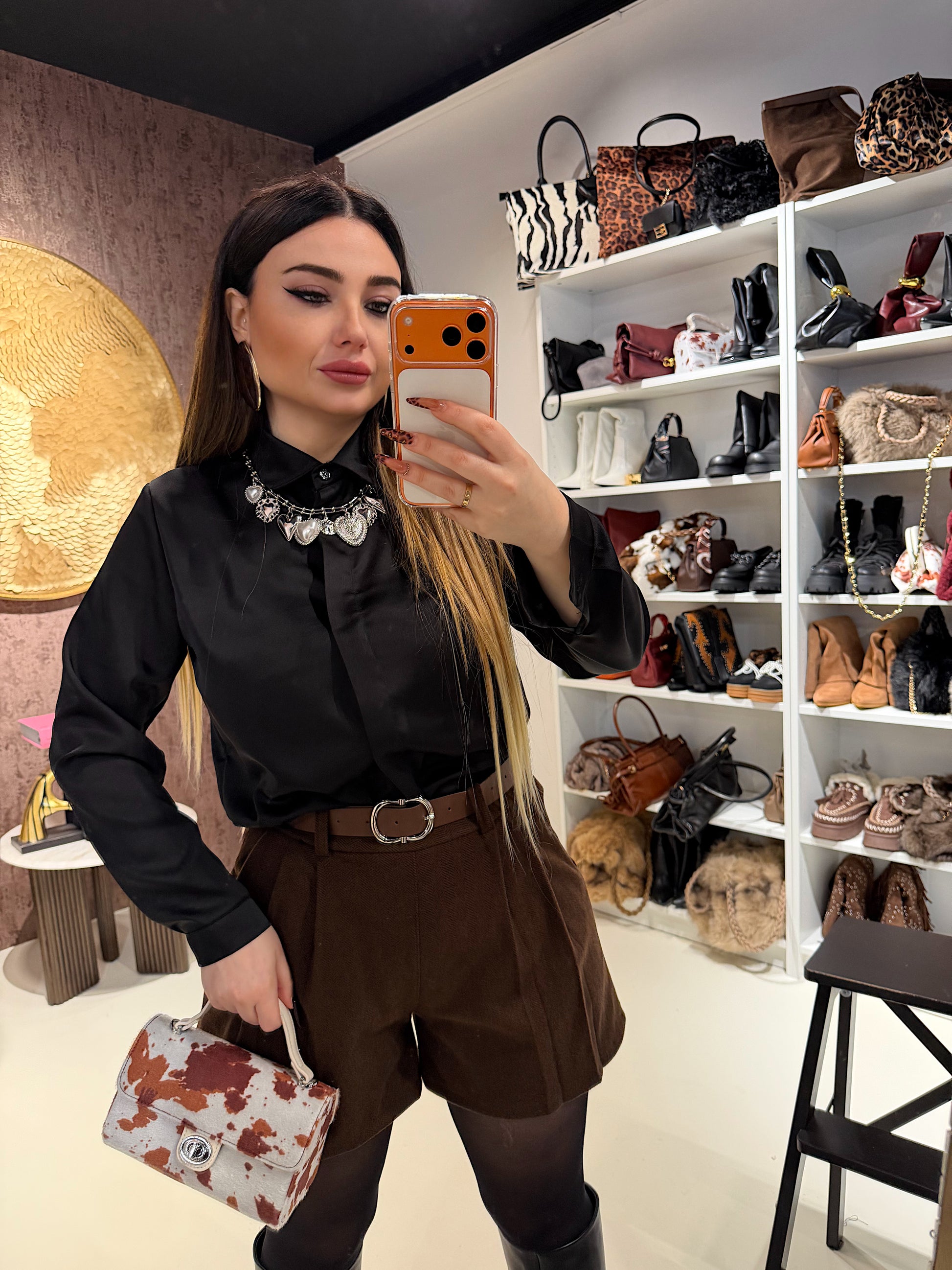 Short choco in panno con cintura - R.a. Boutique