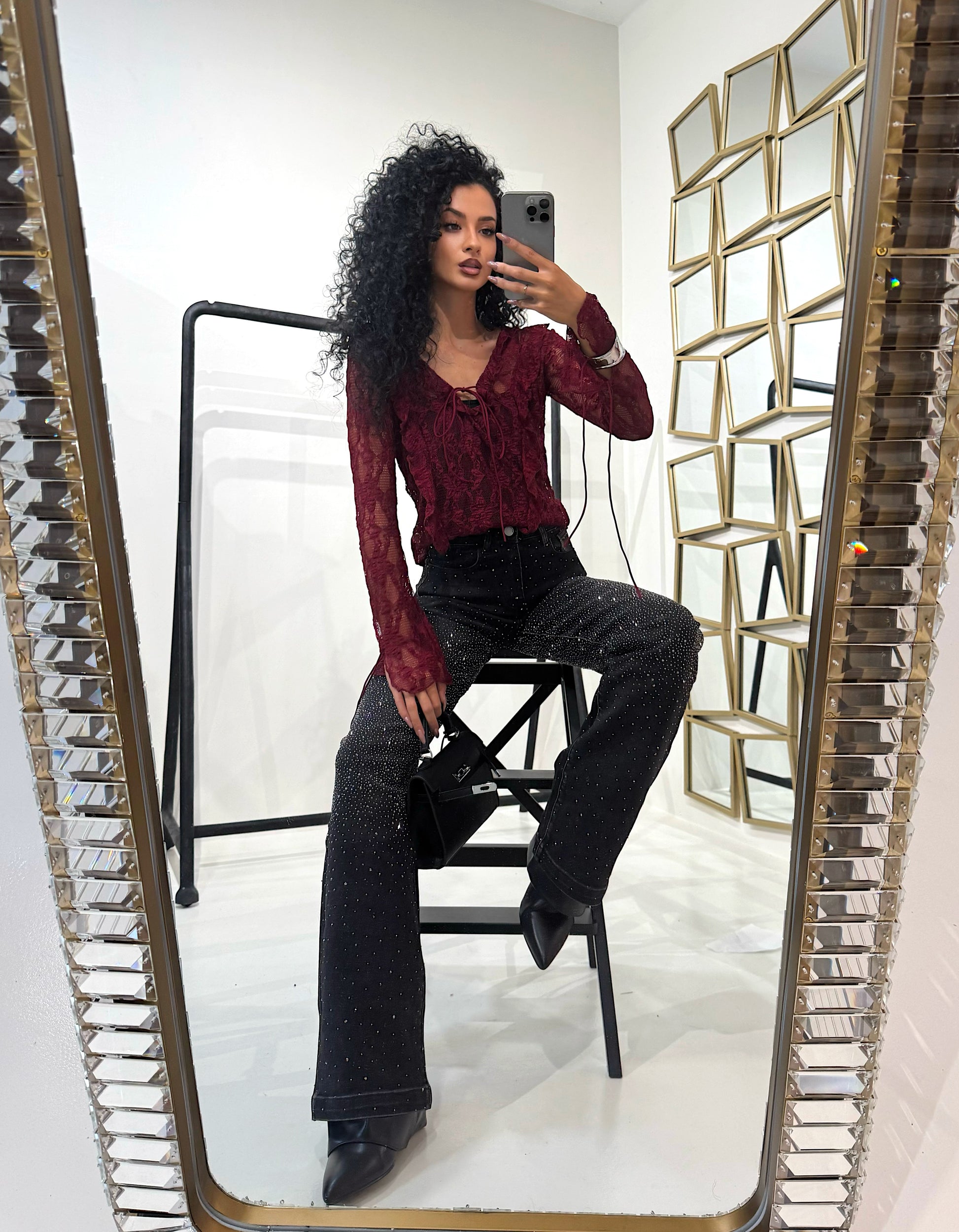 Blusa in pizzo con scollo e lacci sulla manica - R.a. Boutique