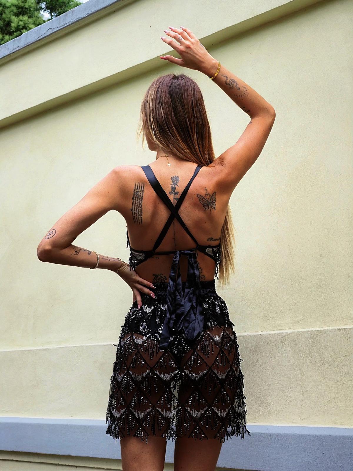 Abito con frange e paillettes nero scollo a V - R.a. Boutique 