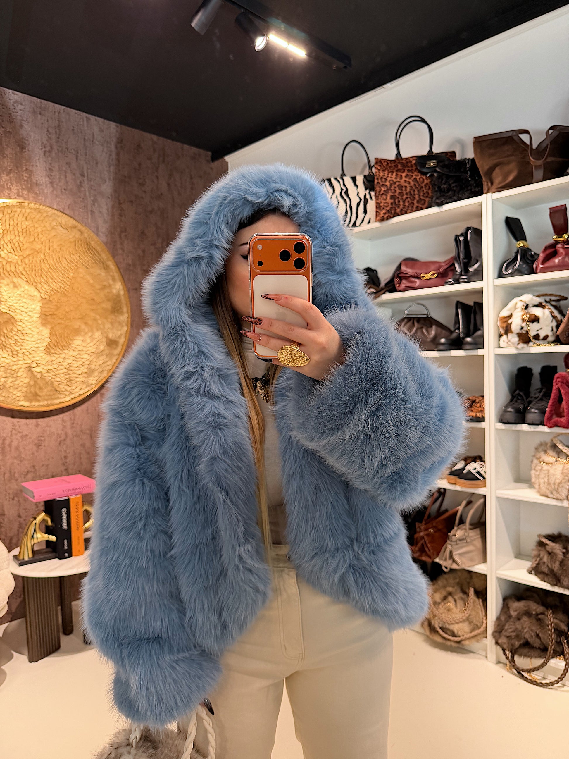 Giacca in Eco-Pelliccia con cappuccio - R.a. Boutique