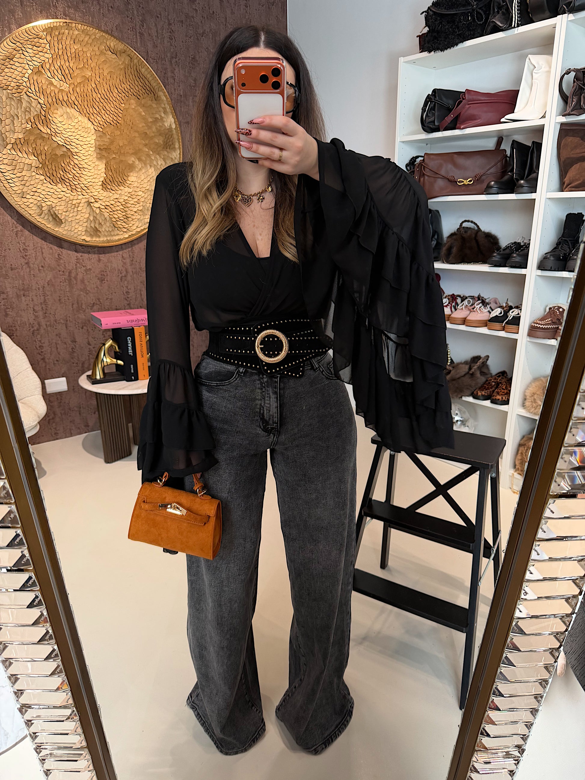 Blusa Nera Elegante con Maniche a Rouches - R.a. Boutique