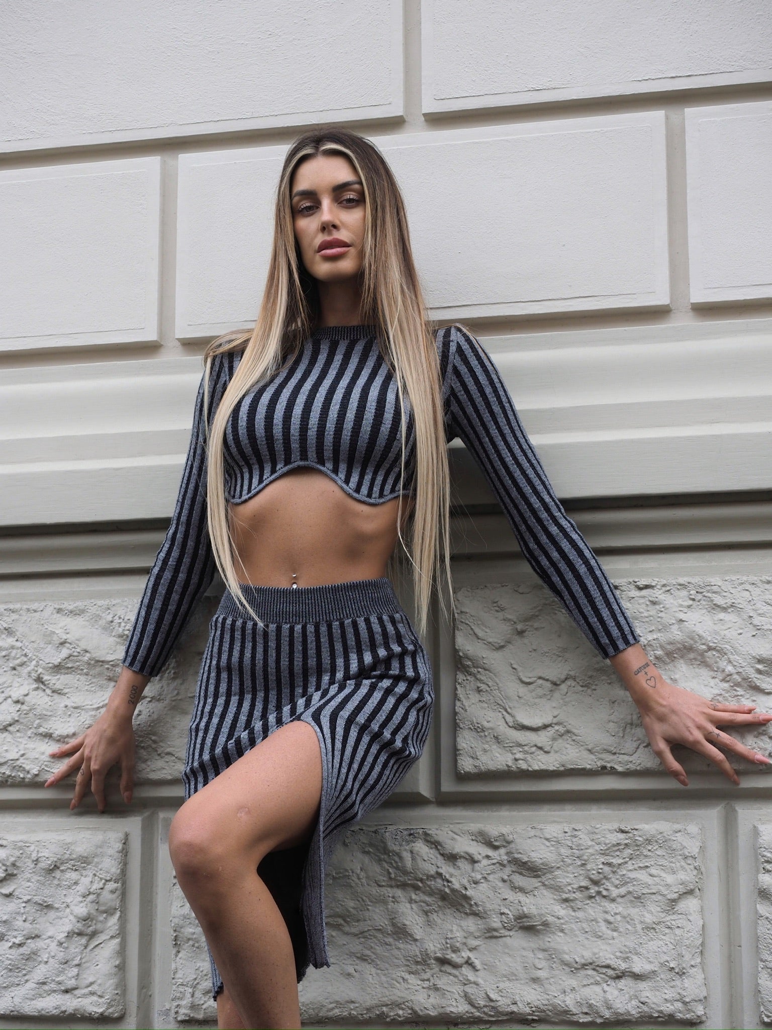 Completo due pezzi maglione e gonna grigio - R.a. Boutique 