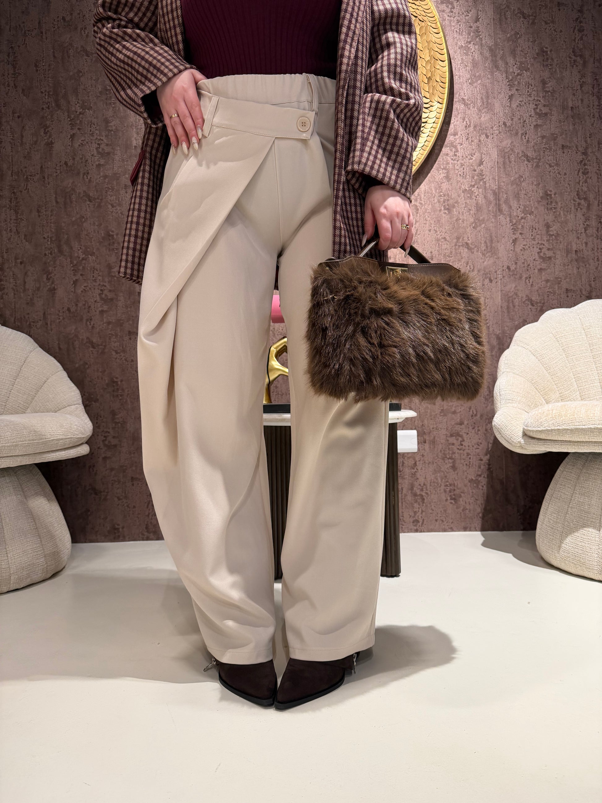 Pantalone con chiusura a portafoglio - R.a. Boutique