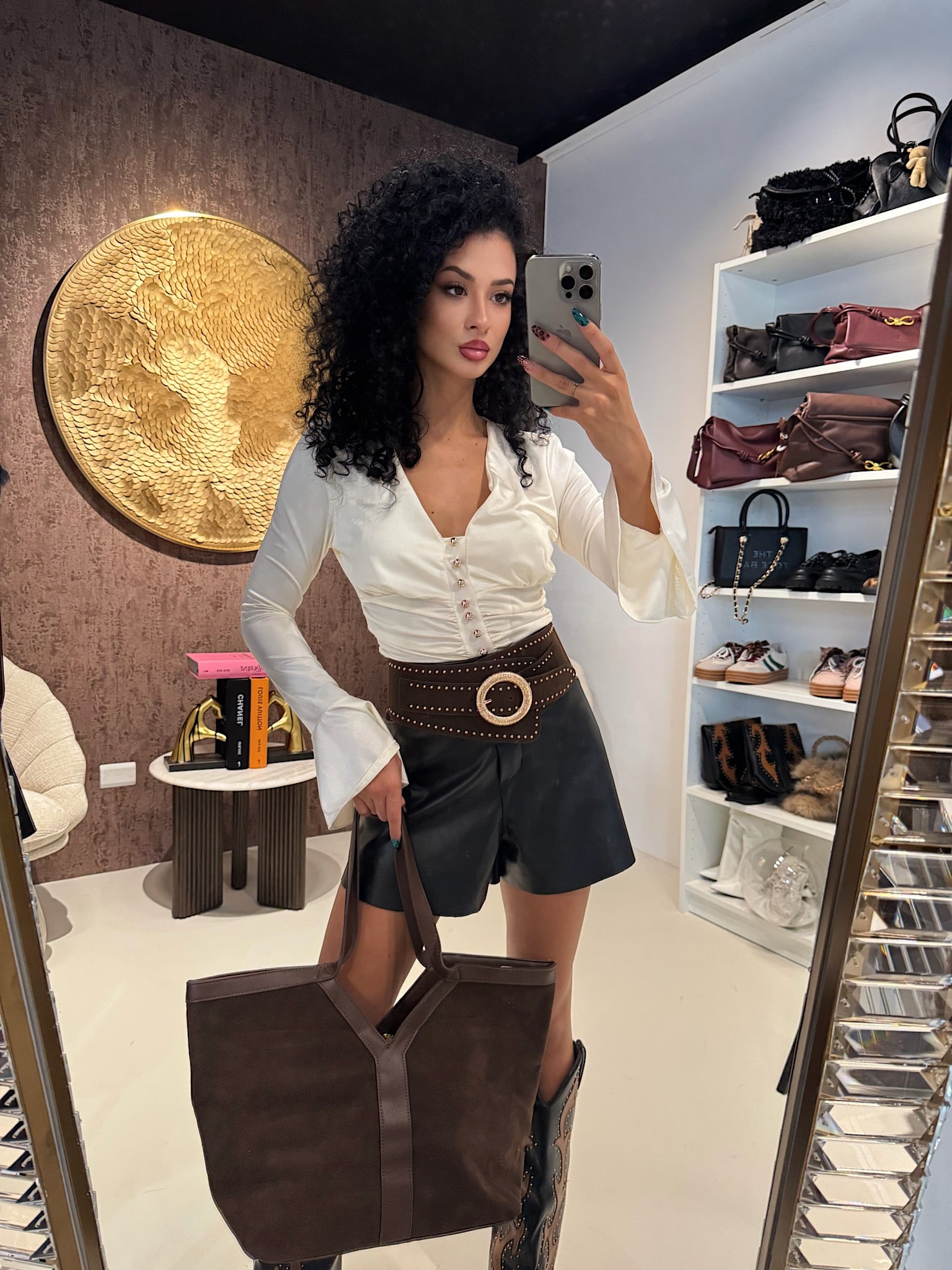 Body con bottoni oro e manica voilant - R.a. Boutique