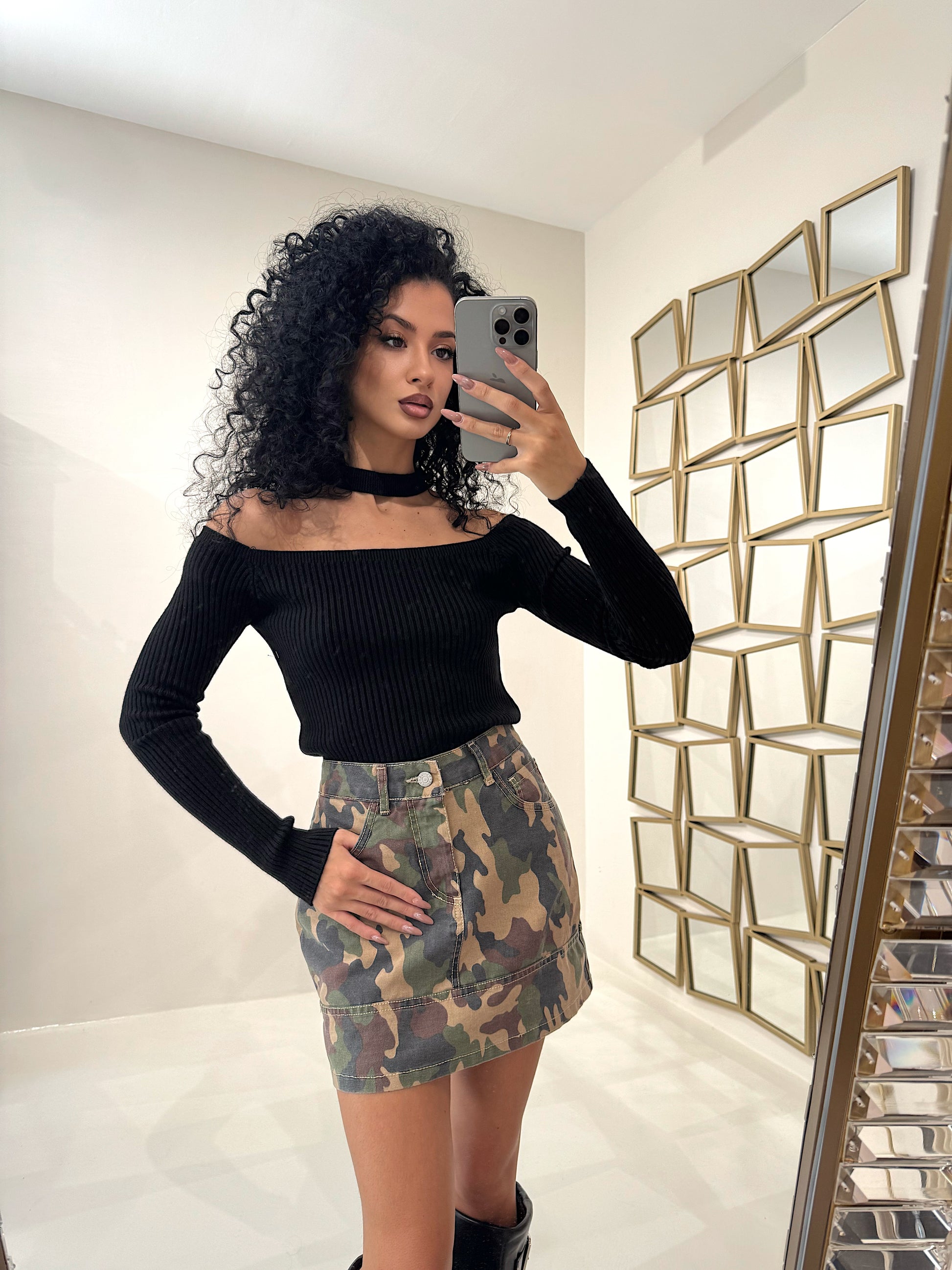 Maglia a costine con choker - R.a. Boutique