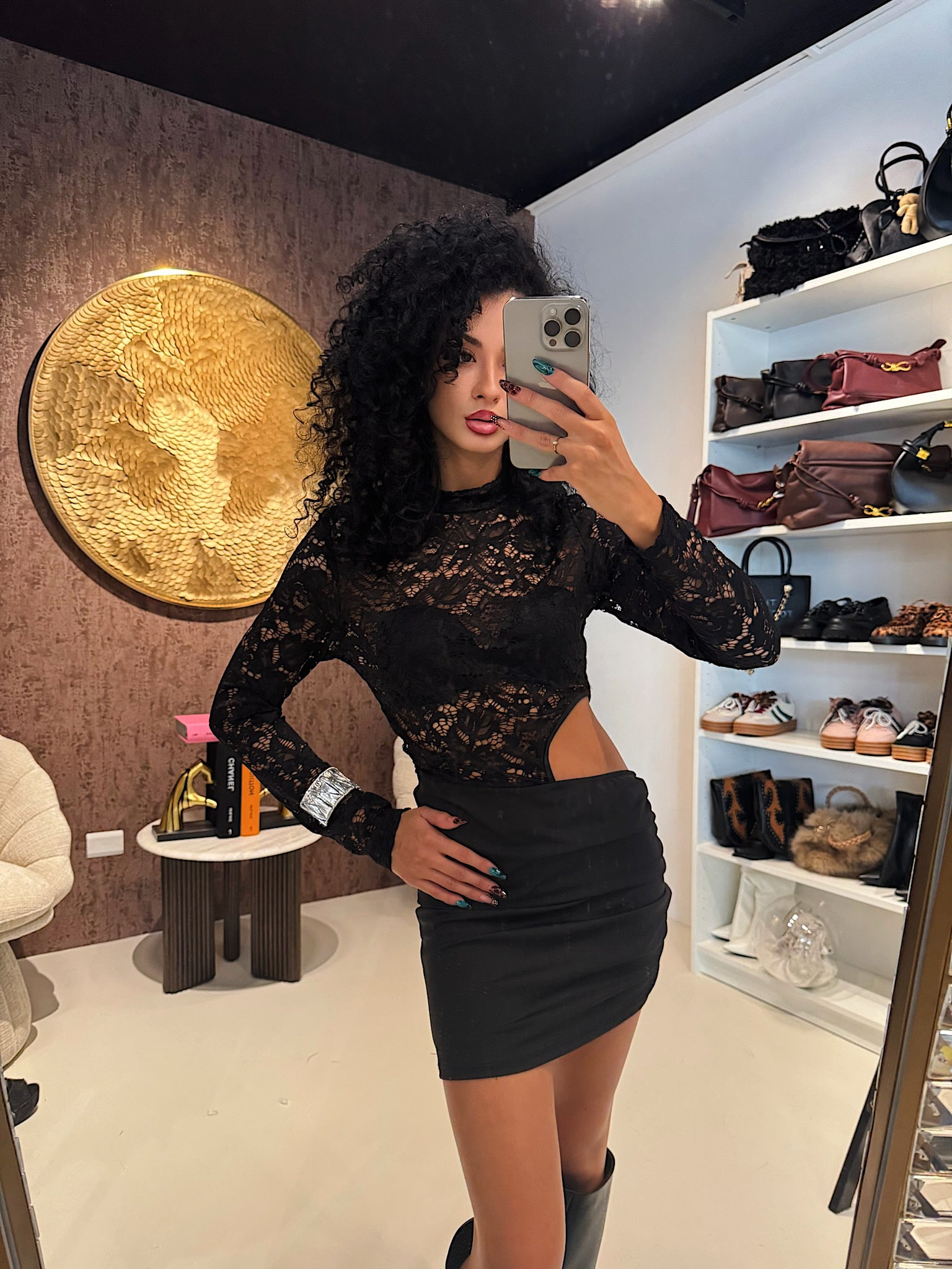 Abito manica lunga in pizzo nero - R.a. Boutique