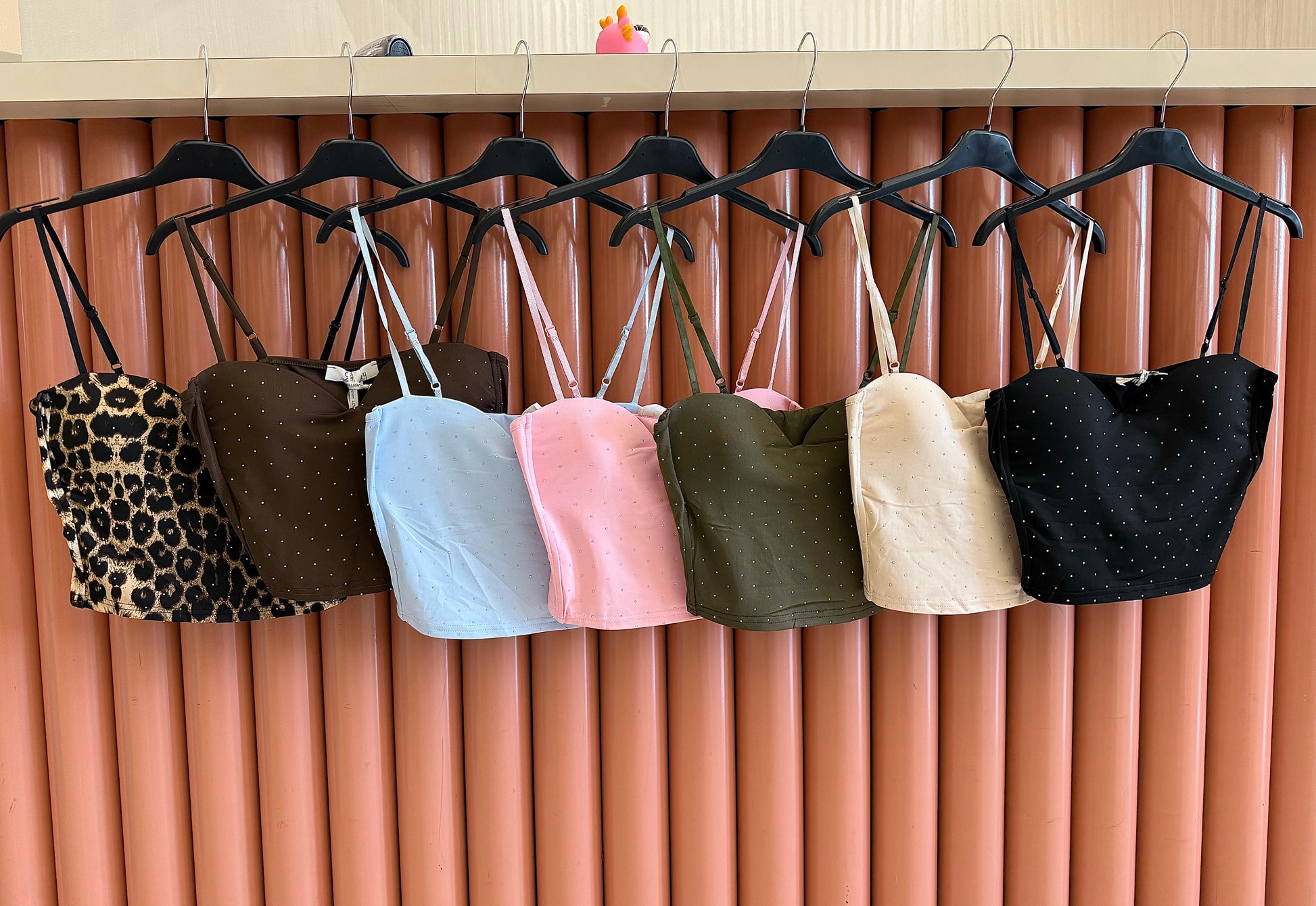 Top con coppe e strass - R.a. Boutique