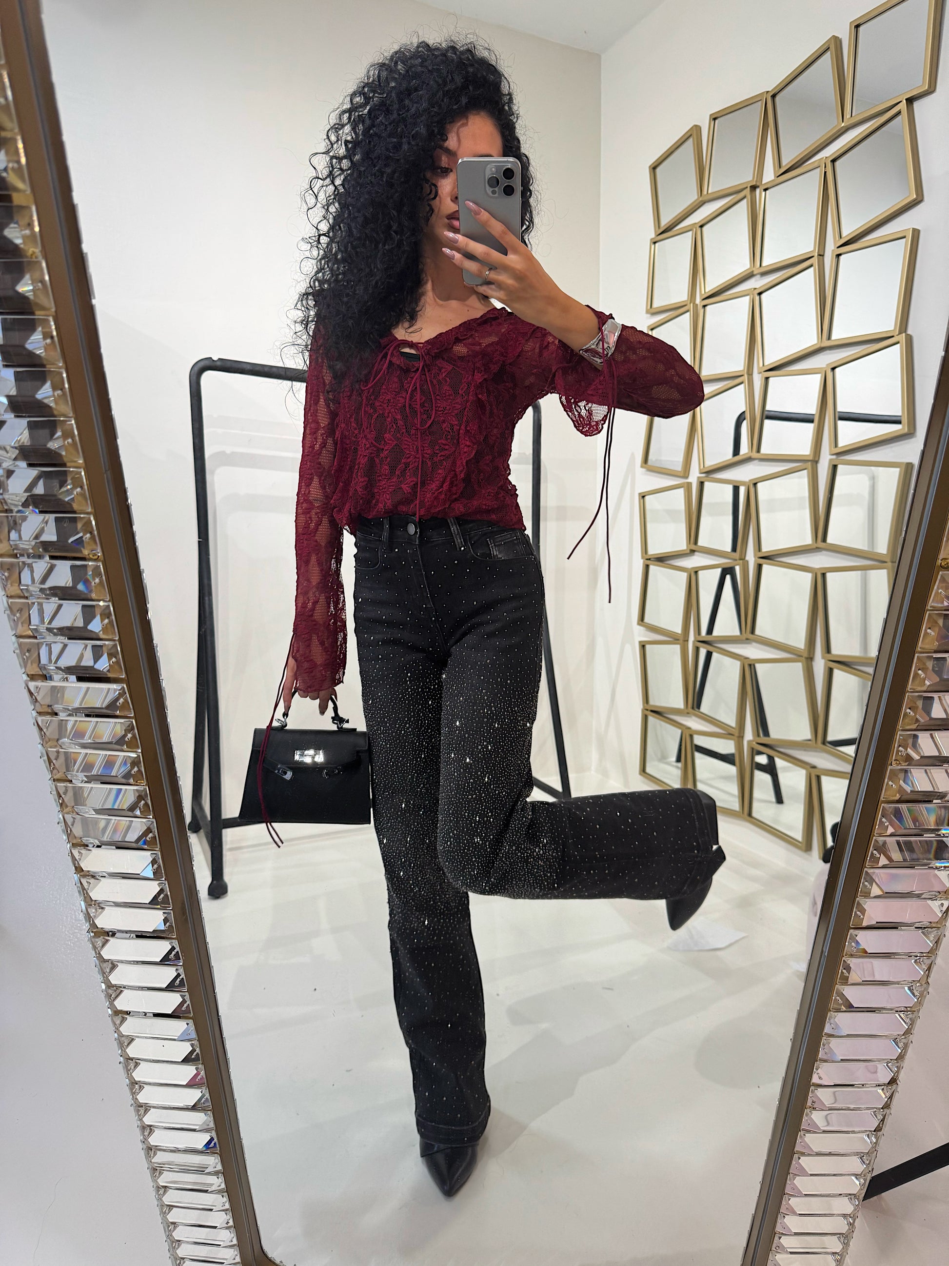 Blusa in pizzo con scollo e lacci sulla manica - R.a. Boutique