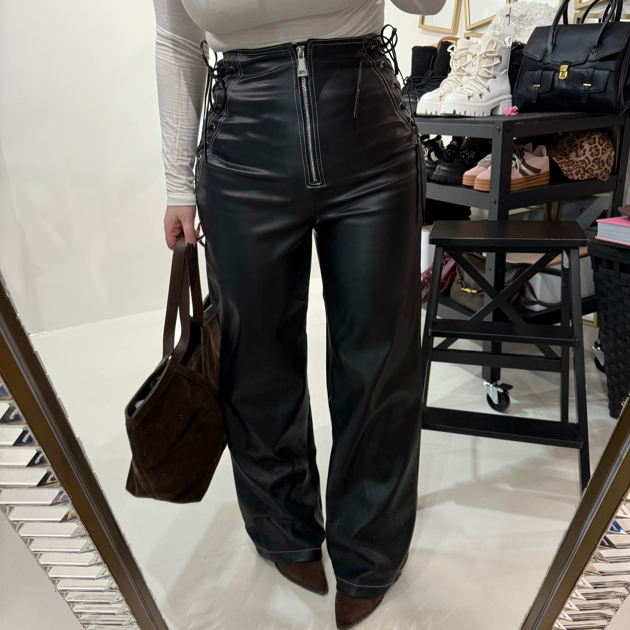 Pantalone in Ecopelle con Lacci Laterali - R.a. Boutique