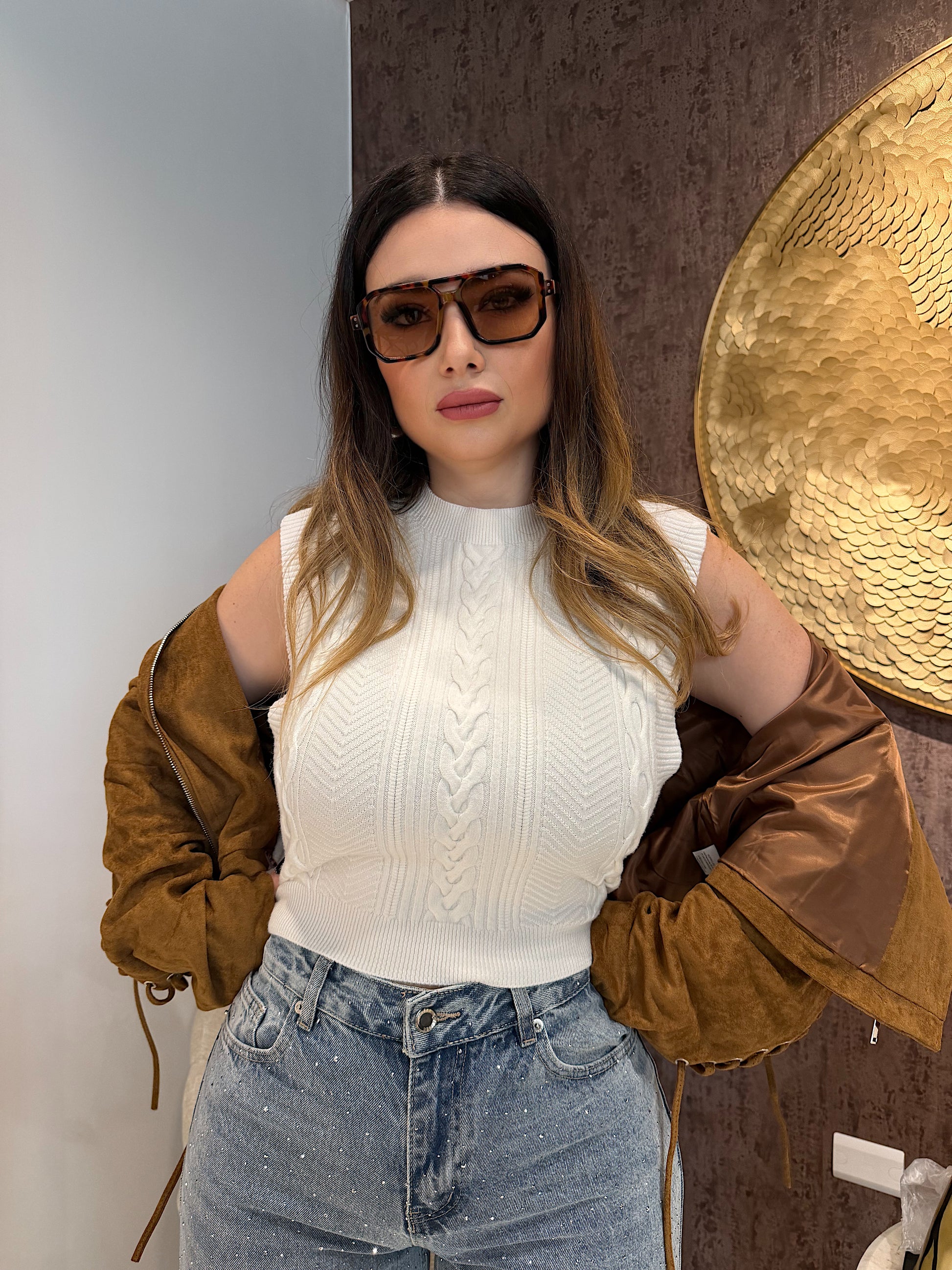 Giacca in Ecopelle con Lacci Posteriori e Zip Frontale – Alta Qualità - R.a. Boutique