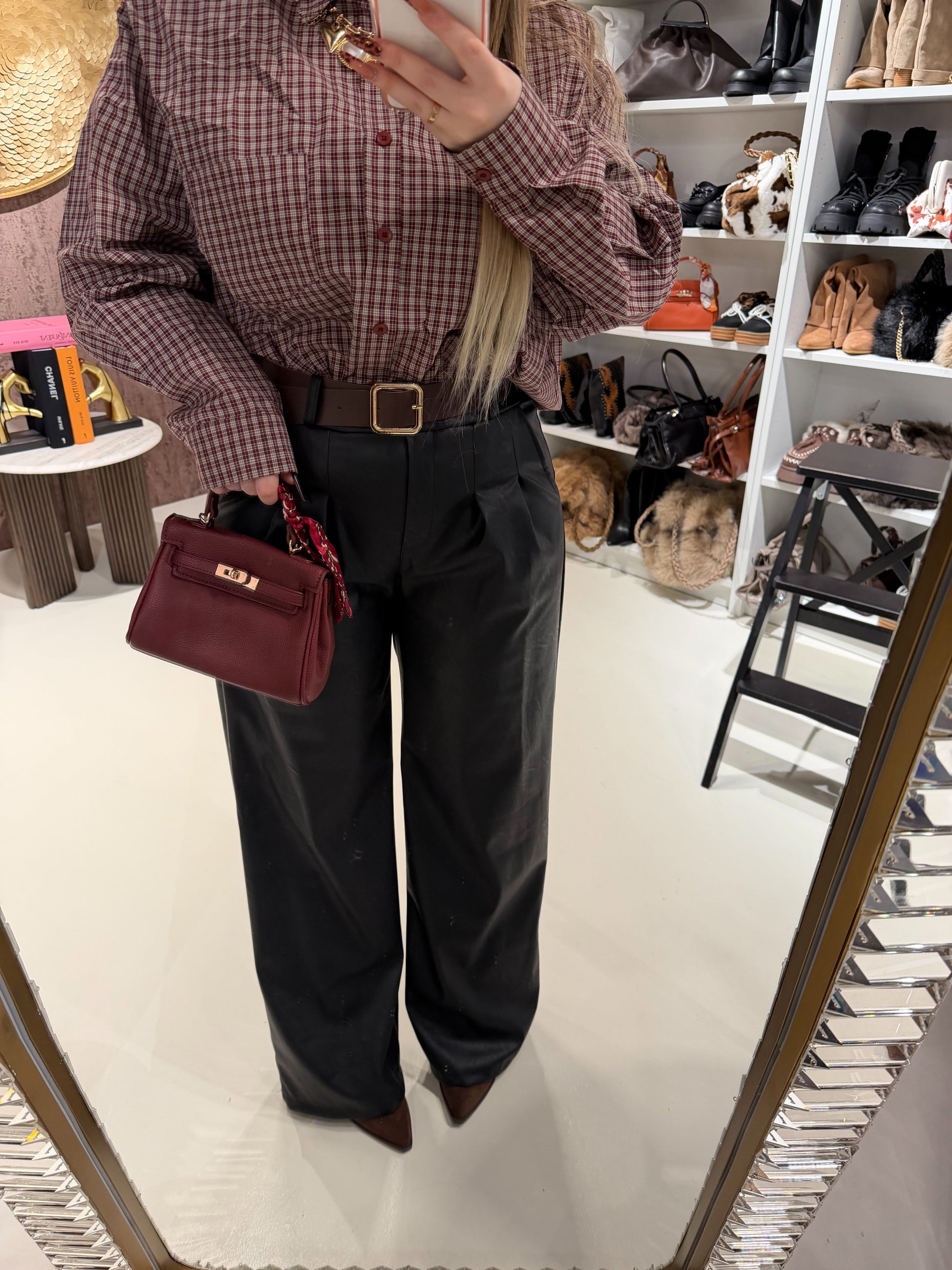 Pantalone in ecopelle con cintura - R.a. Boutique