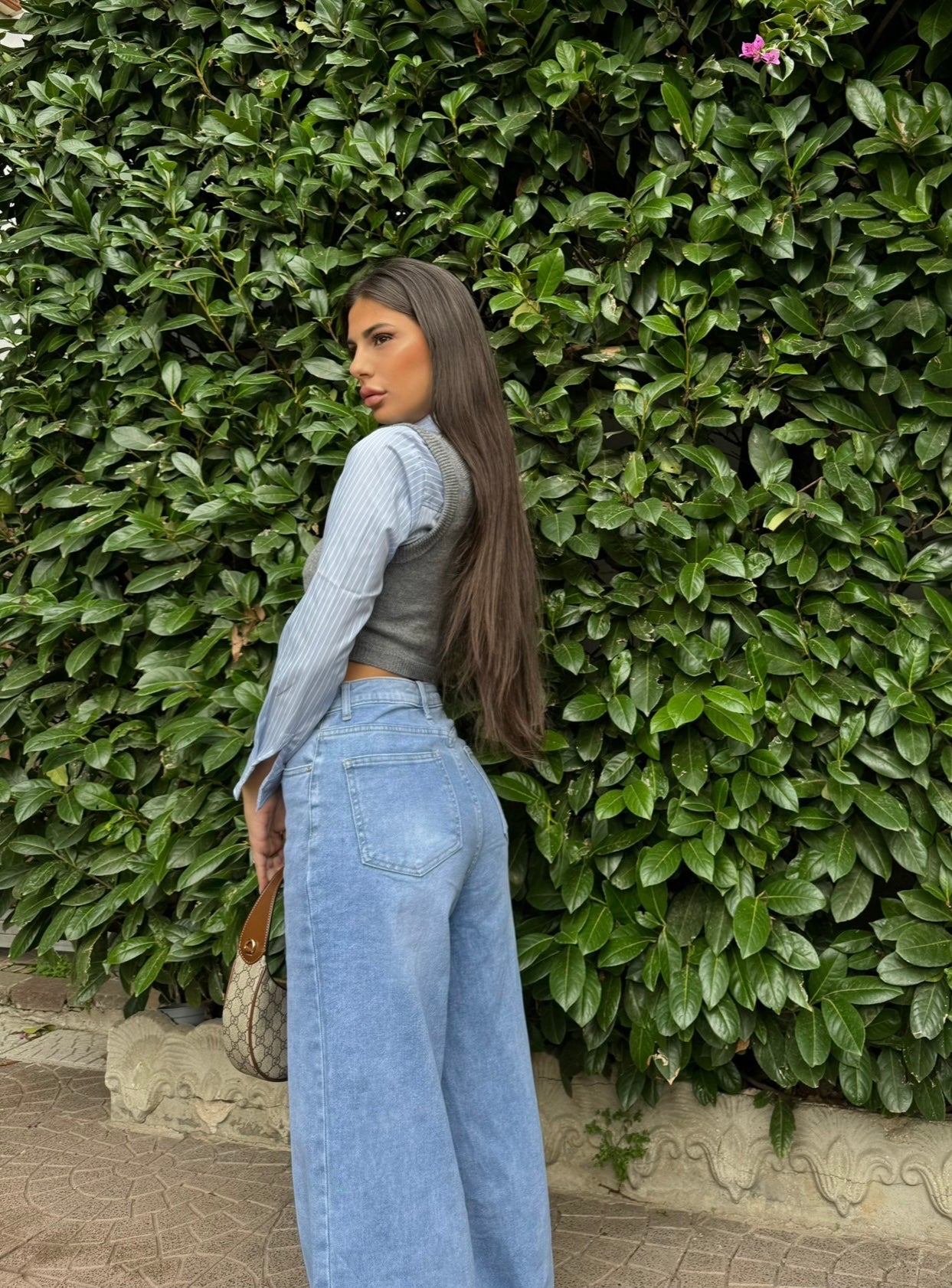 Maglioncino grigio più camicia celeste - R.a. Boutique 