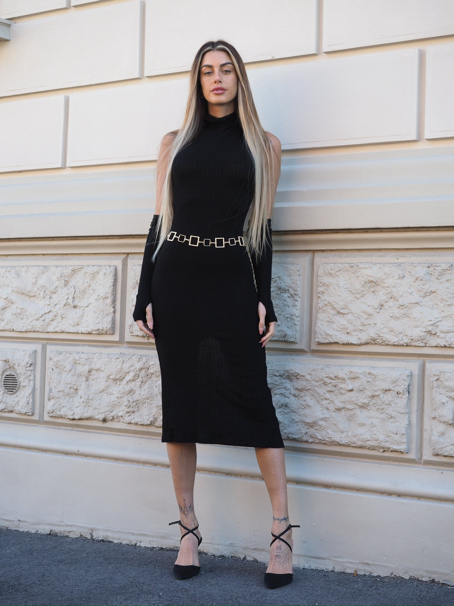 Abito lungo nero con manicotti - R.a. Boutique 