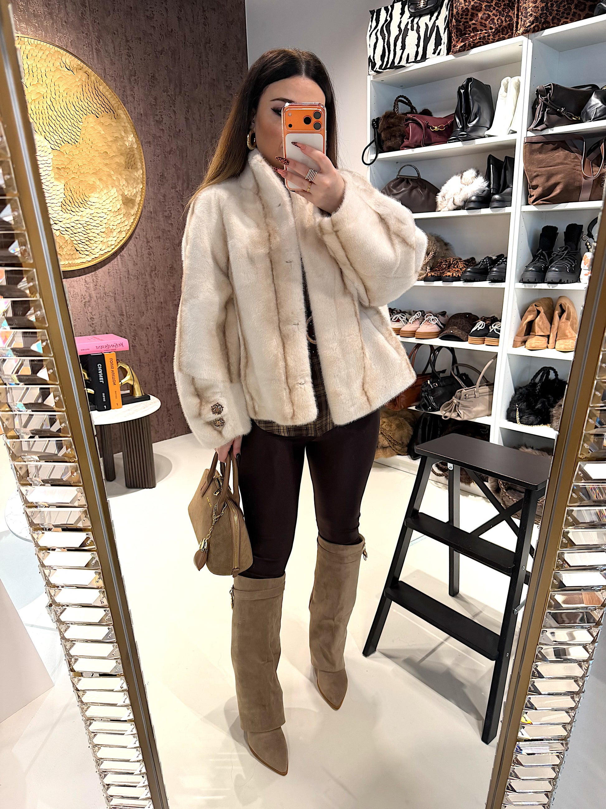 Giacca Pelliccia Elegance Bianca - R.a. Boutique