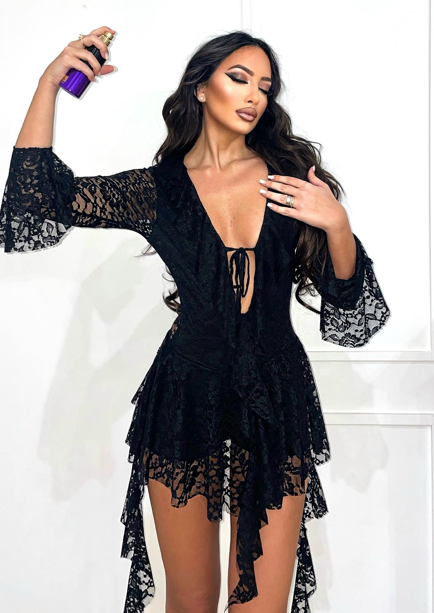 Abito in pizzo nero con rouches - R.a. Boutique