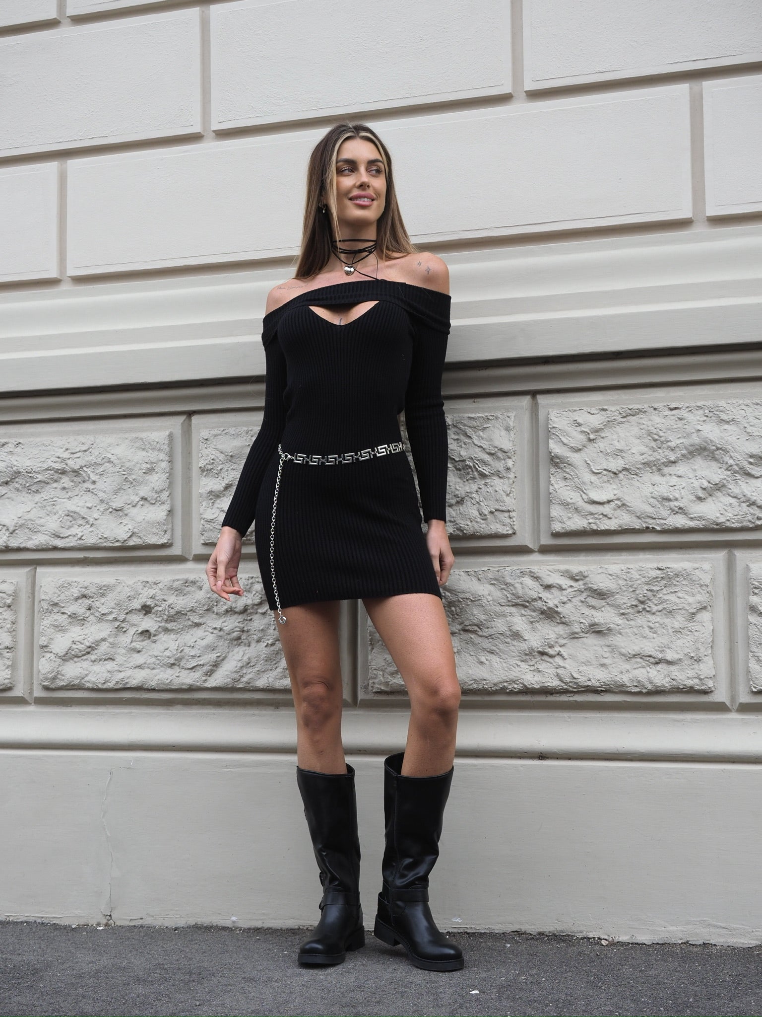Abito in maglia nero scollo a barca - R.a. Boutique 