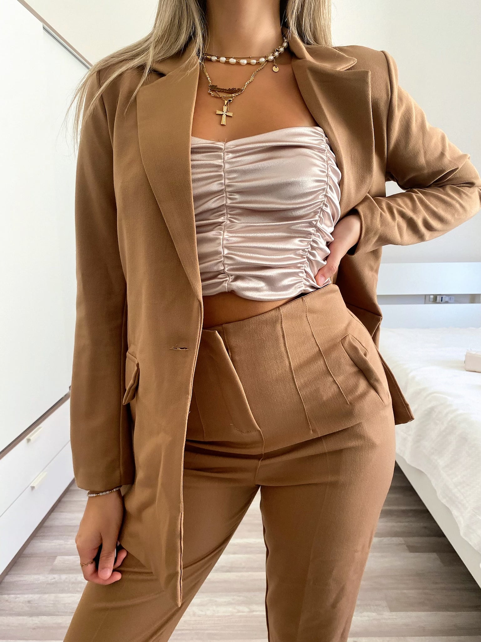 Top in raso burro arricciato - R.a. Boutique 