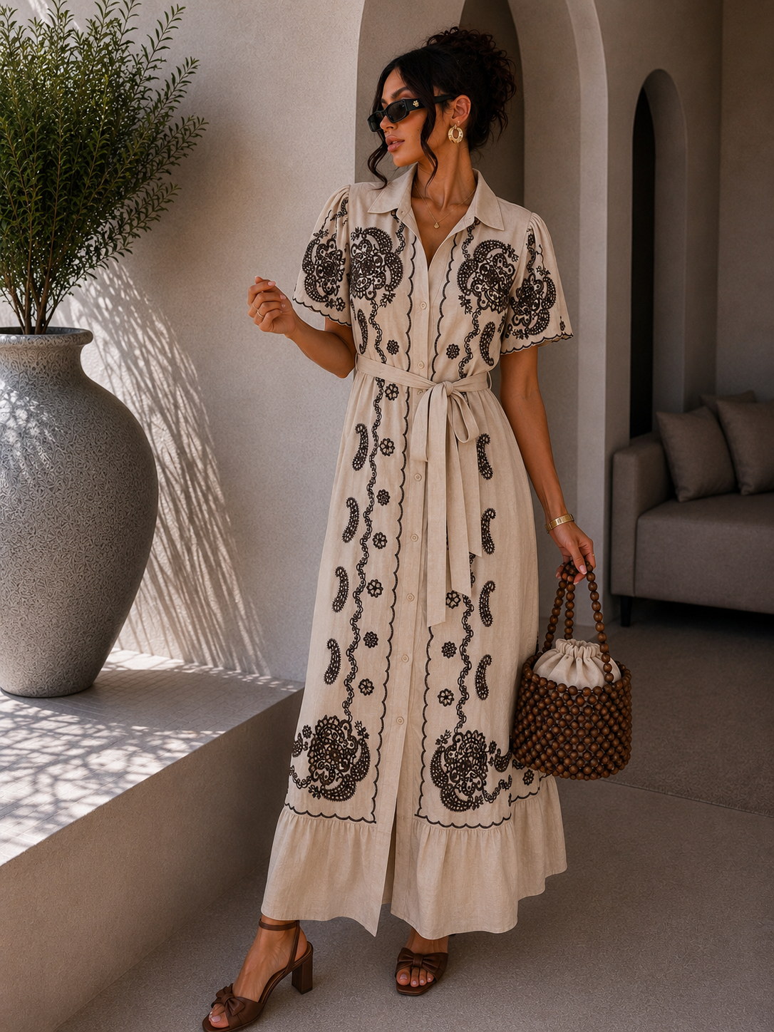 Abito con ricami e cintura in vita - R.a. Boutique