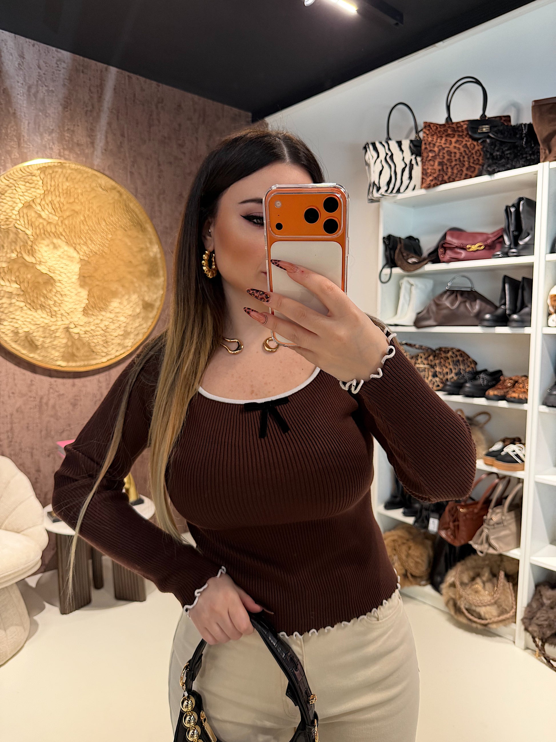 Maglioncino con scollo fiocchettino e rouge - R.a. Boutique