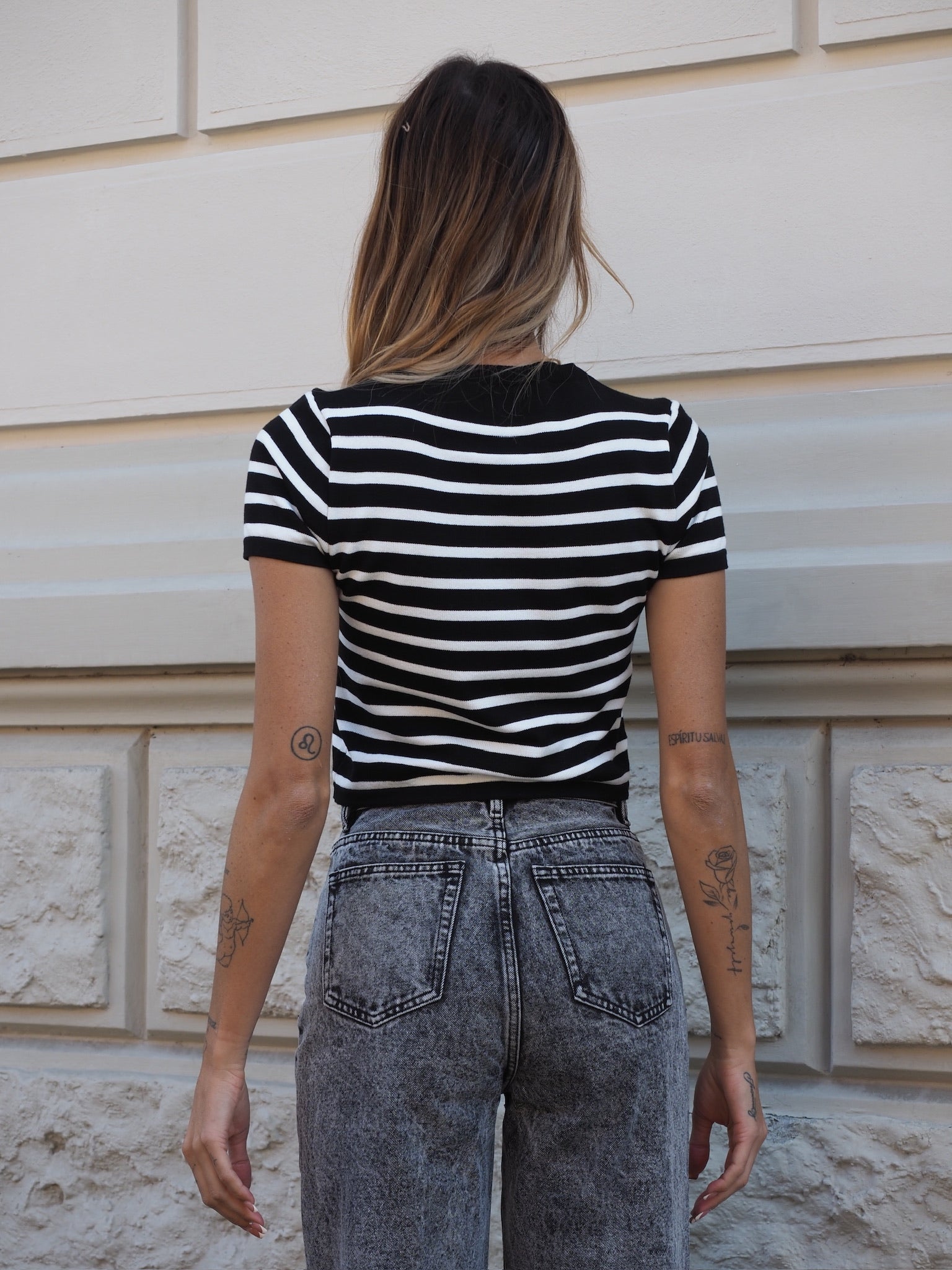 Maglia a manica corta a righe - R.a. Boutique 