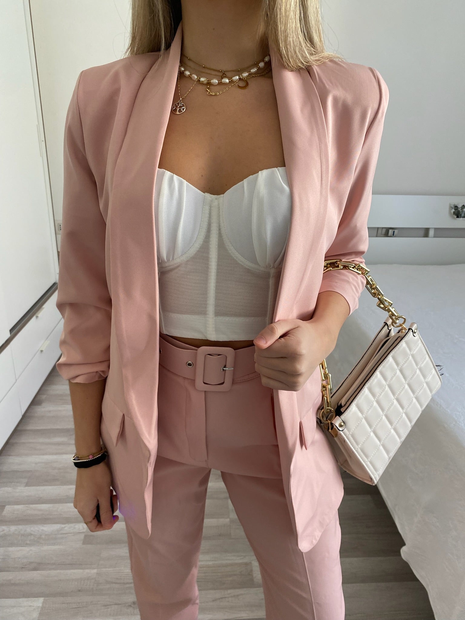 Completo giacca e pantaloni cipria - R.a. Boutique 