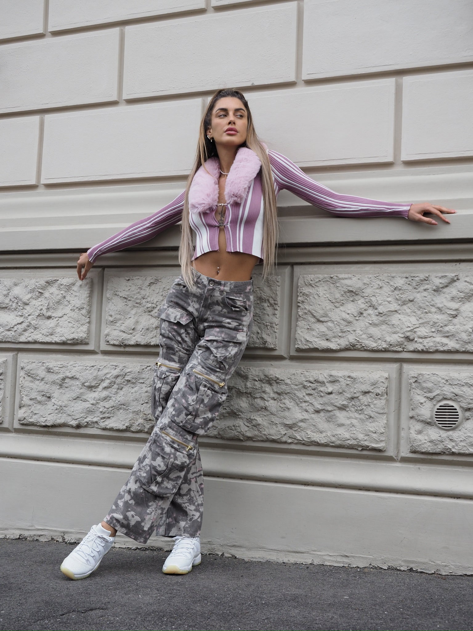 Maglione con pelliccia rosa - R.a. Boutique 