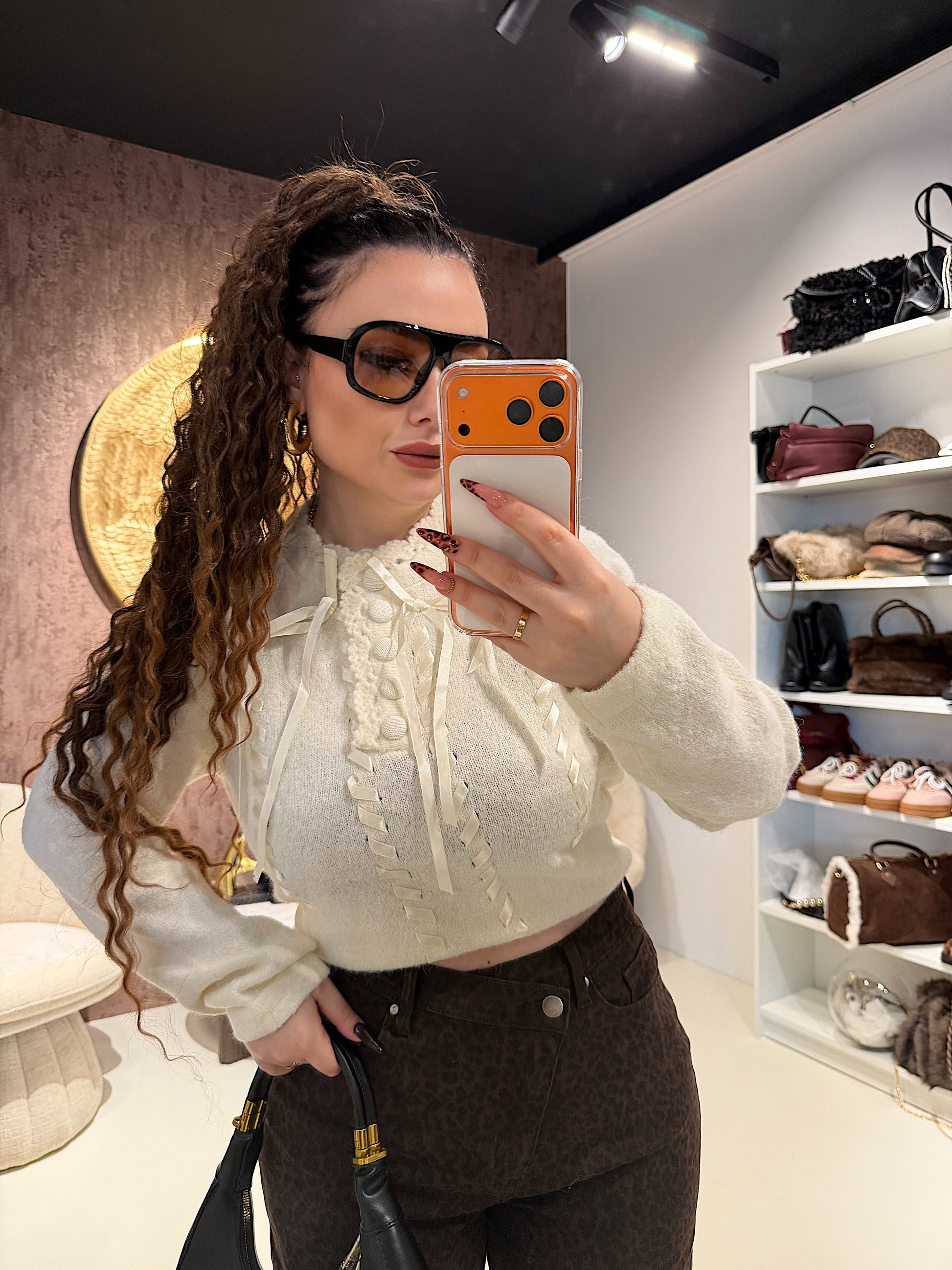 Maglioncino con fiocchi e bottoni - R.a. Boutique