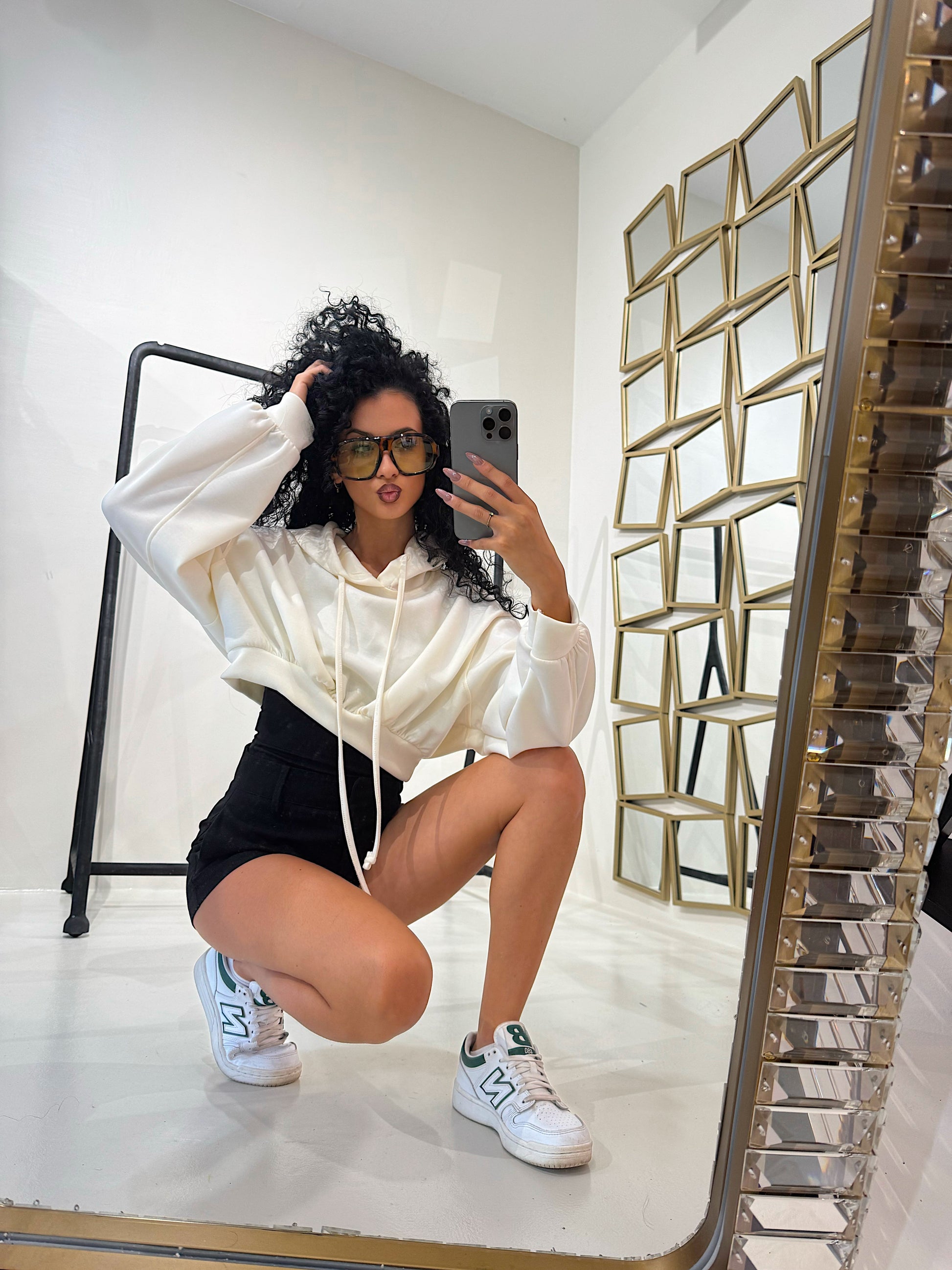 Felpa cropped con cappuccio - R.a. Boutique