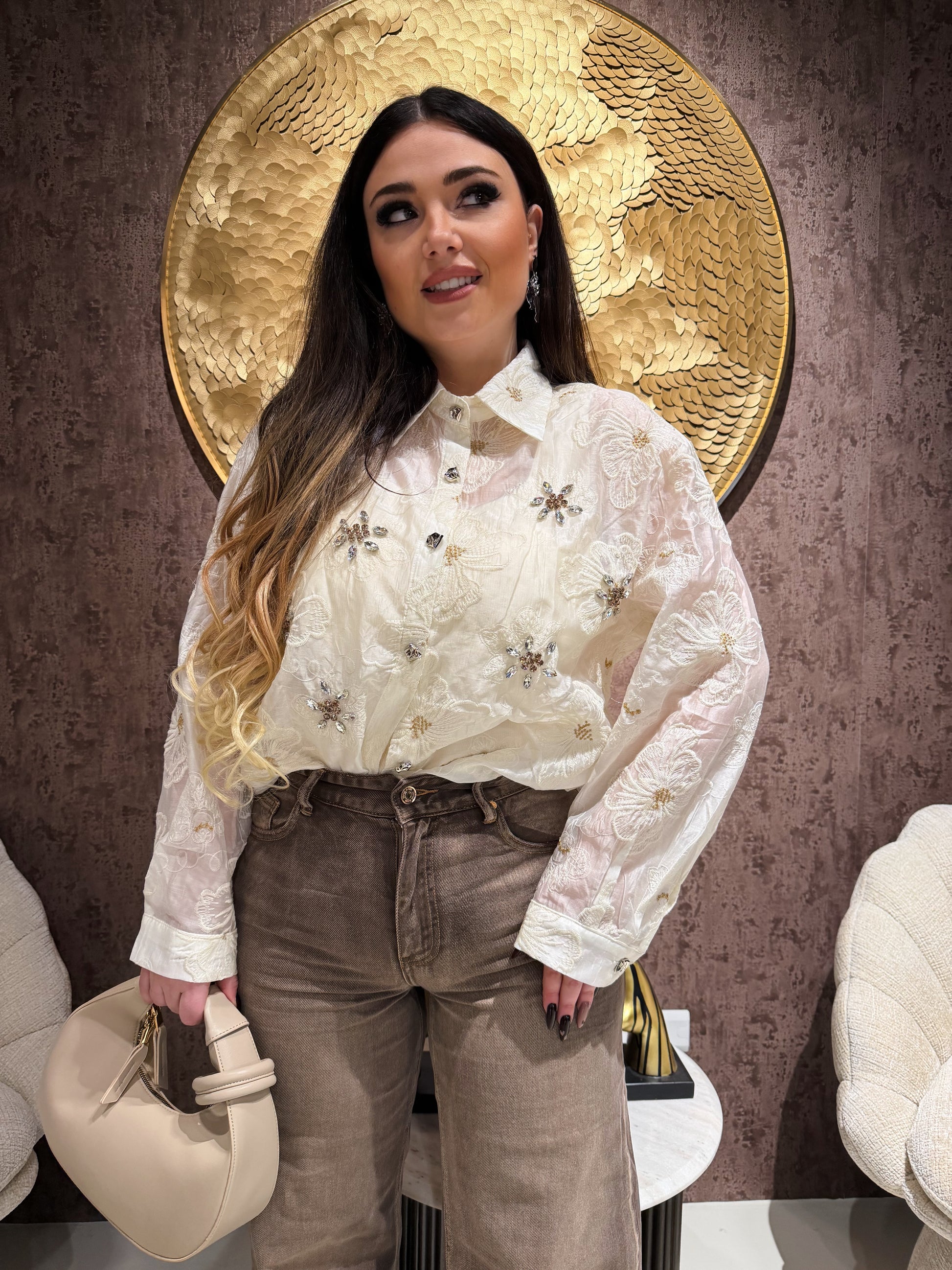 Camicia Ricamata Floreale con Dettagli Gioiello - R.a. Boutique