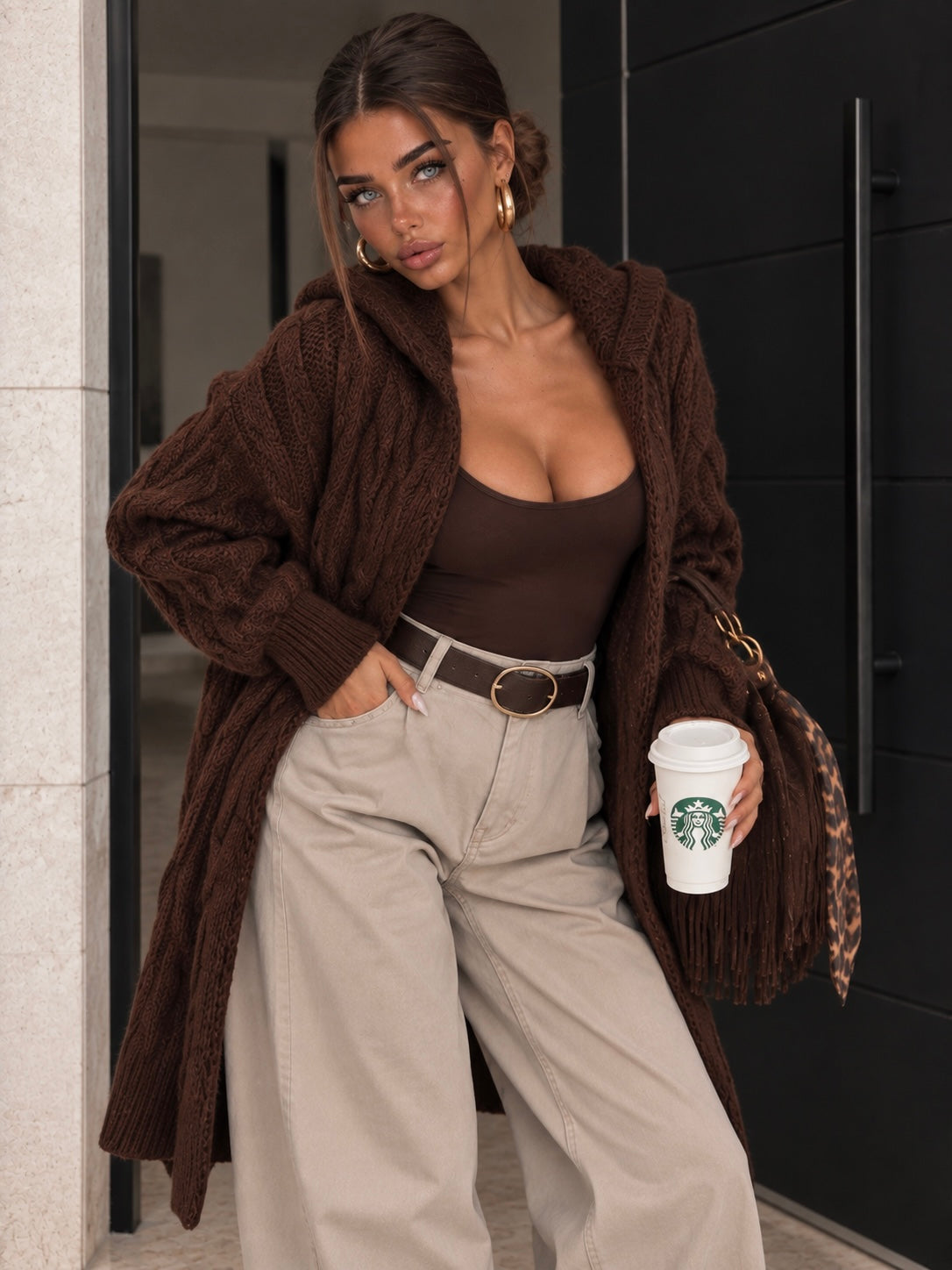Cardigan Lungo a Trecce con Cappuccio Marrone - R.a. Boutique