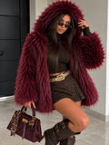 Giacca in Eco-Pelliccia con cappuccio over - R.a. Boutique