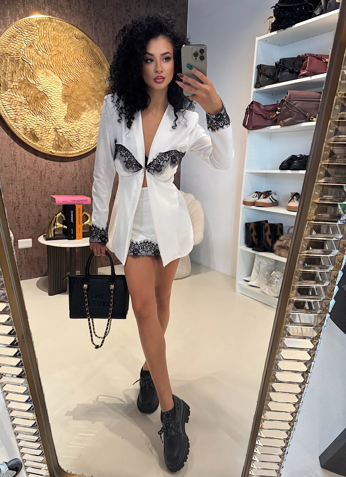 Completo giacca e short con pizzo - R.a. Boutique