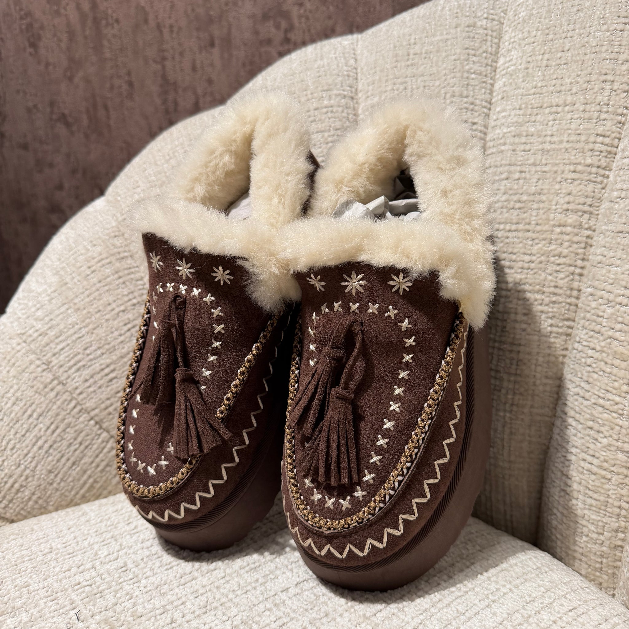 Mocassino Invernale con Zeppa ricamato choco - R.a. Boutique