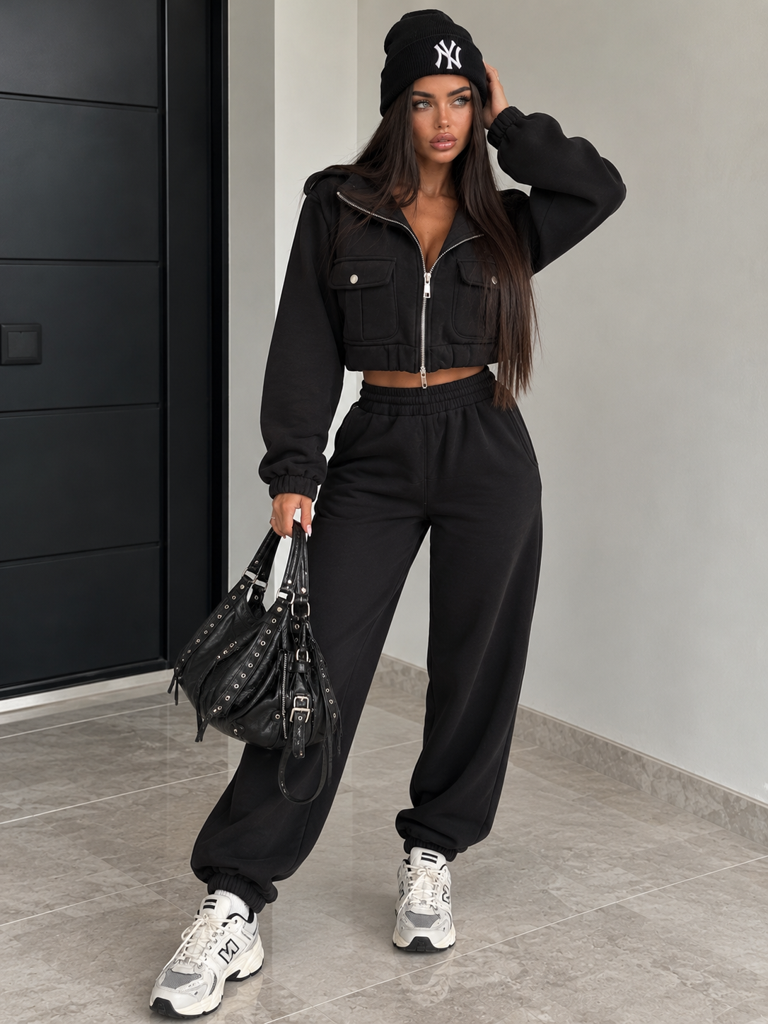Completo Felpato Urban Cargo Nero - R.a. Boutique