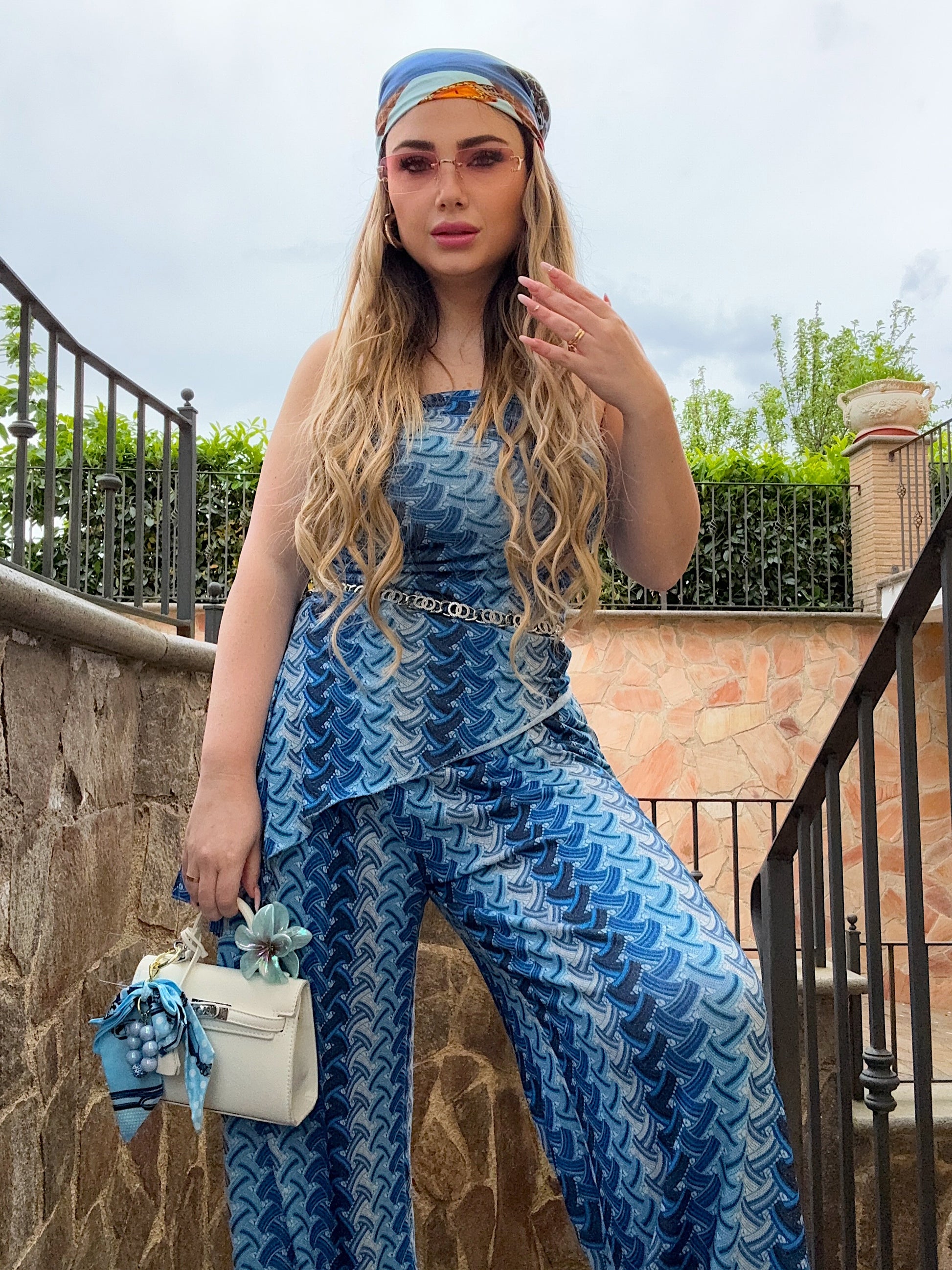 Completo blu con brillantini - R.a. Boutique